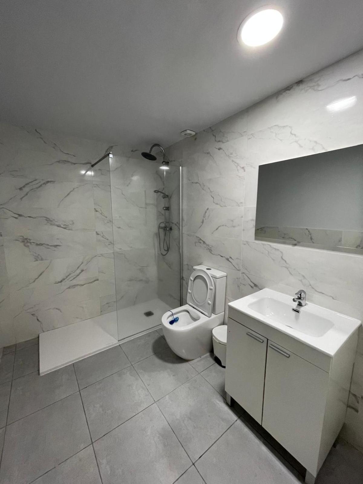 Habitacion Para Un Buen Confort En Bcn Apartamento