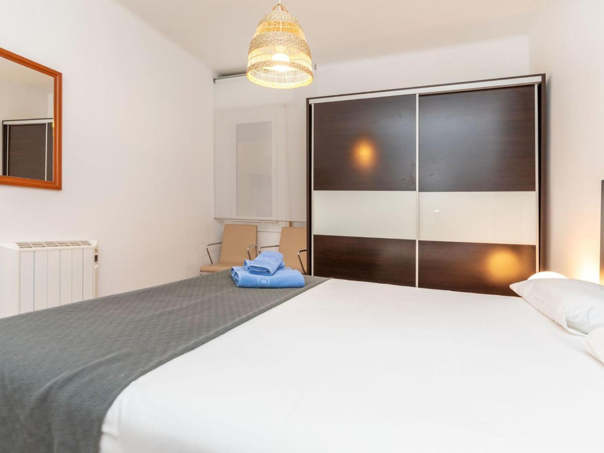 Eixample Esq Rocafort Diputacio By Interhome Apartment