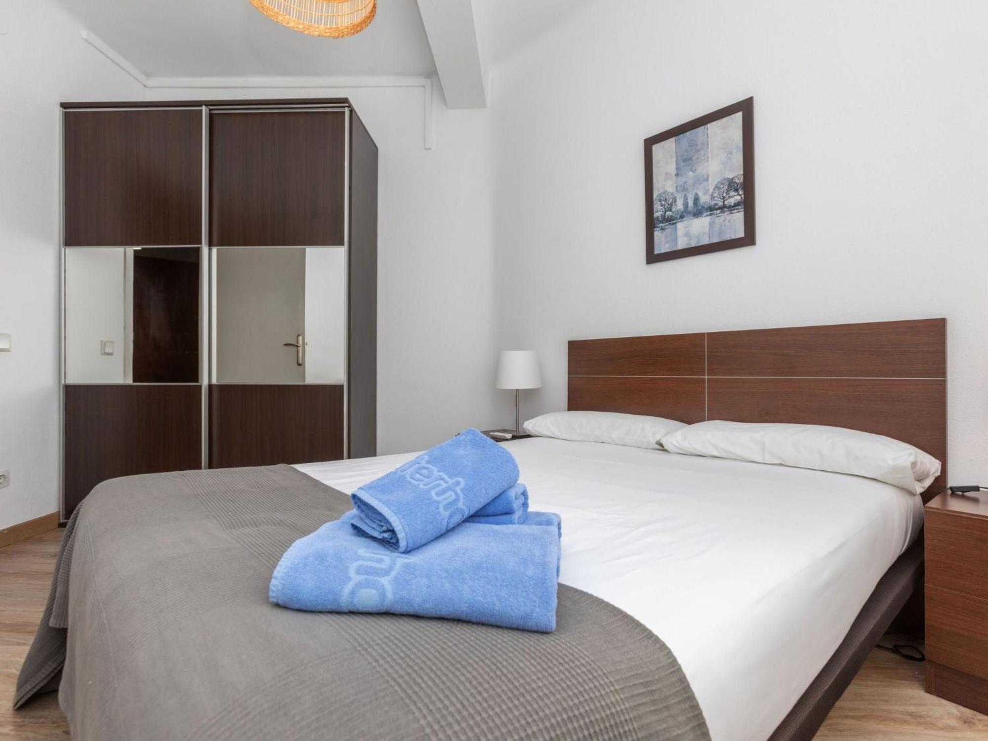 Apartment Eixample Esq Rocafort Diputacio By Interhome Barcelona