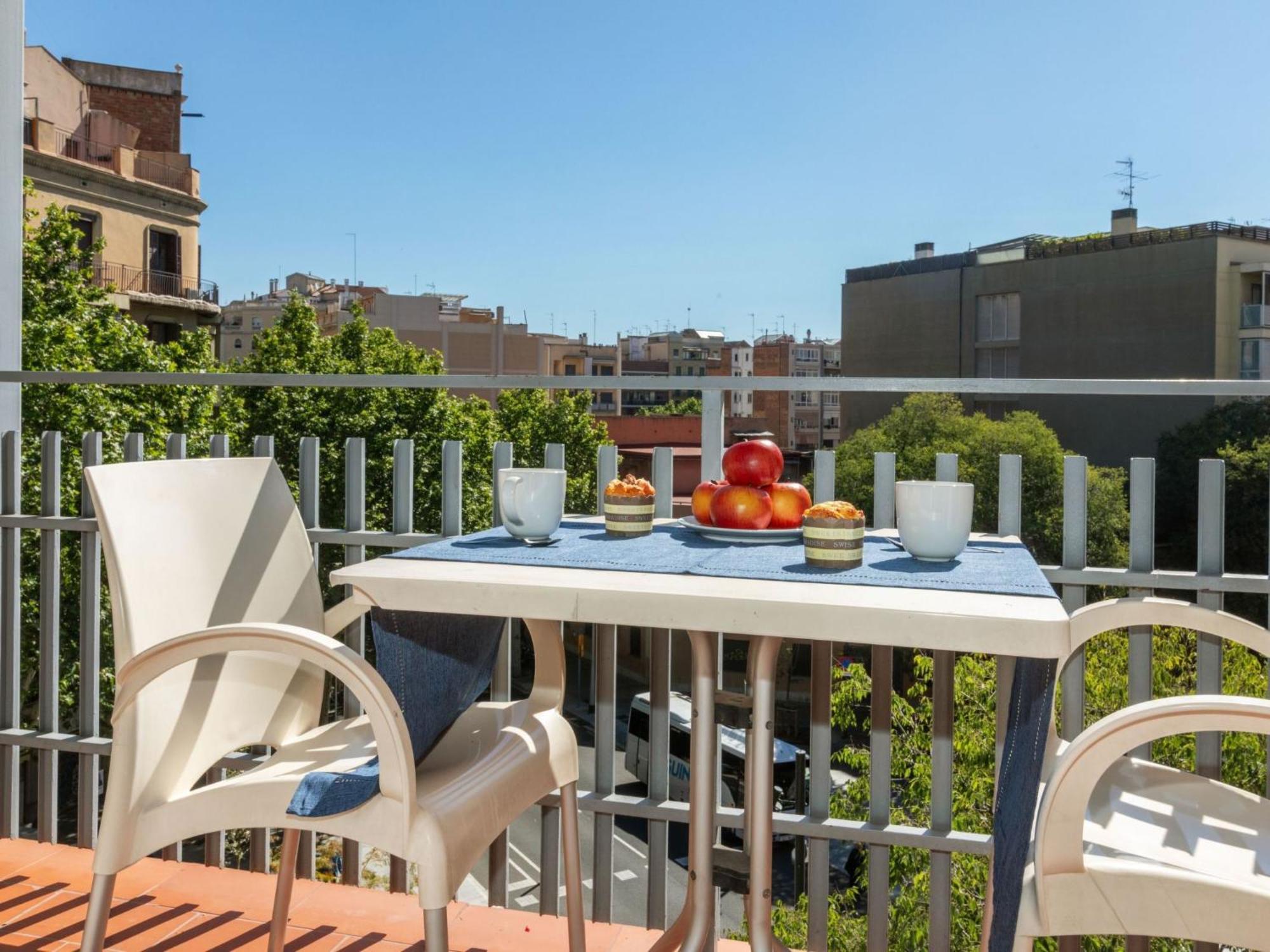 Apartment Eixample Esq Rocafort Diputacio By Interhome Barcelona