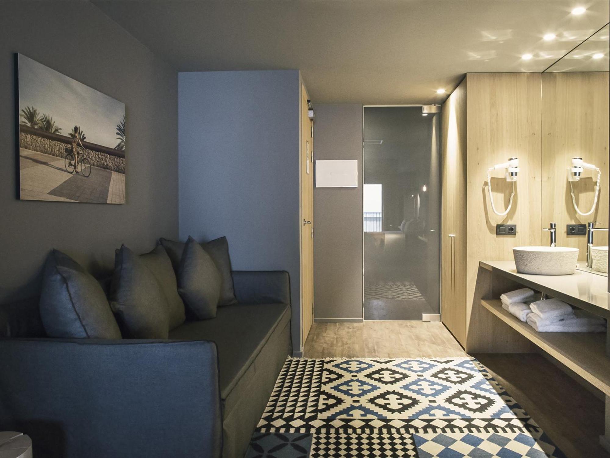 Yurbban Trafalgar Hotel 3*