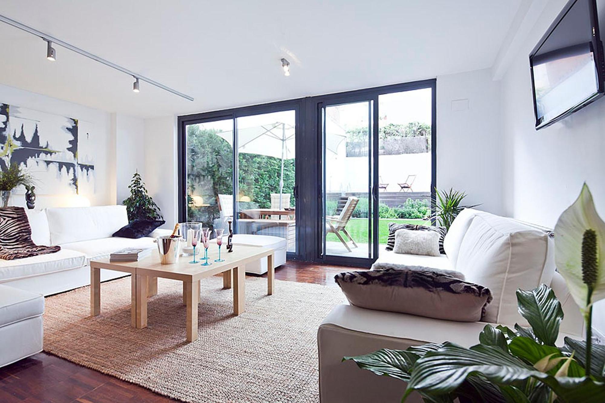 - Private Pool And Garden Center Barcelona