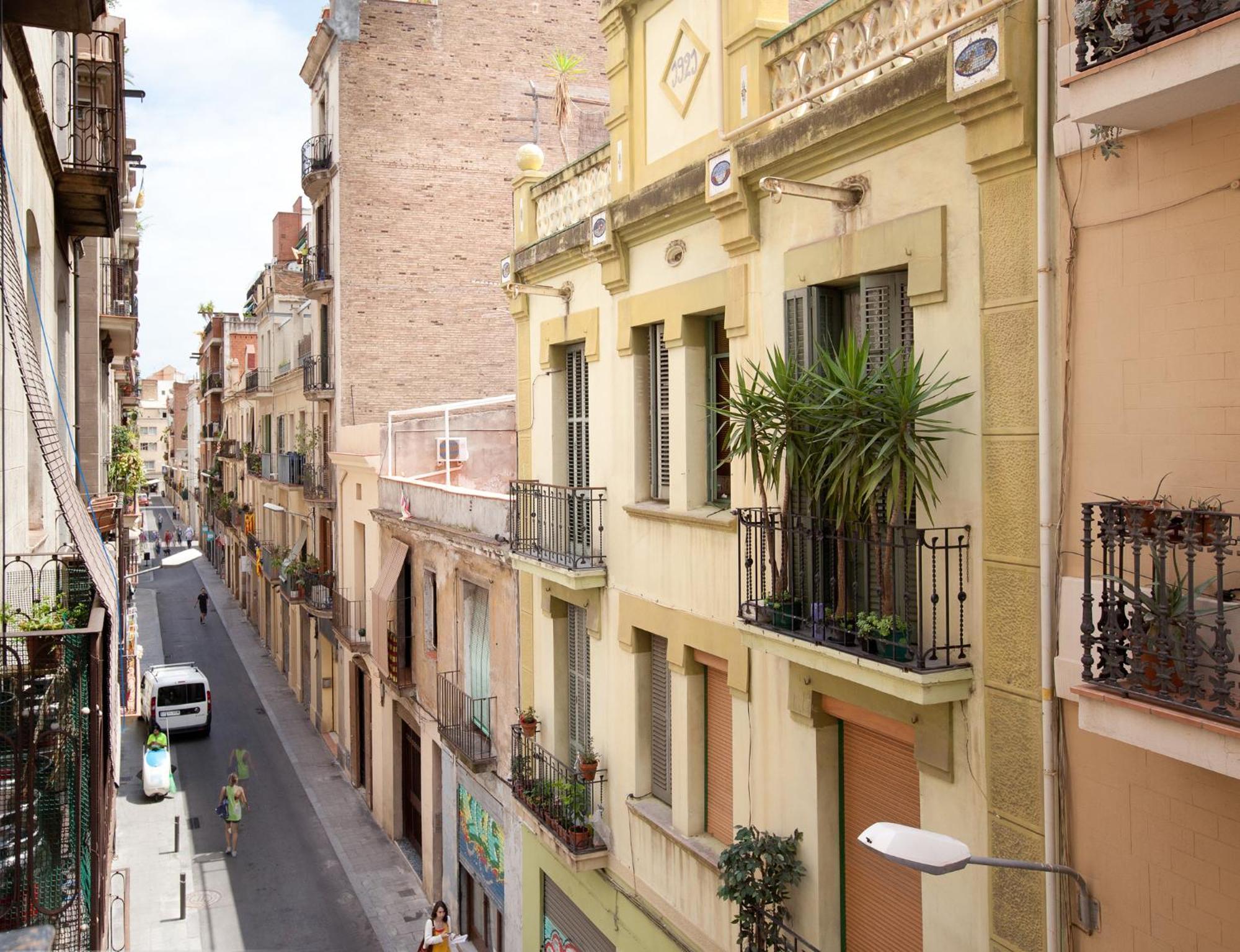 Apartment Barnapartments Basic Gracia