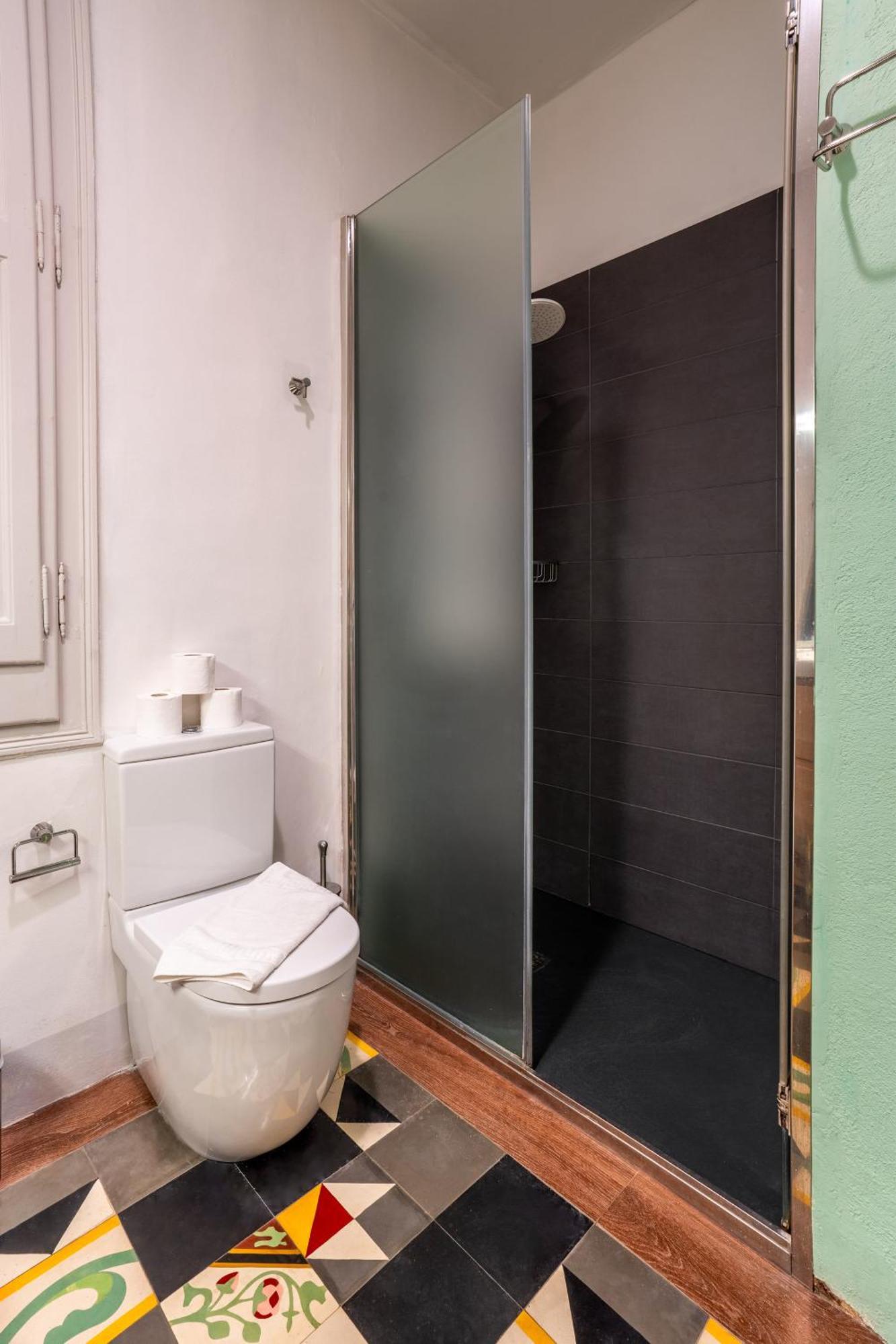 Paseo De Gracia Catalan 4bd With Private Terrace