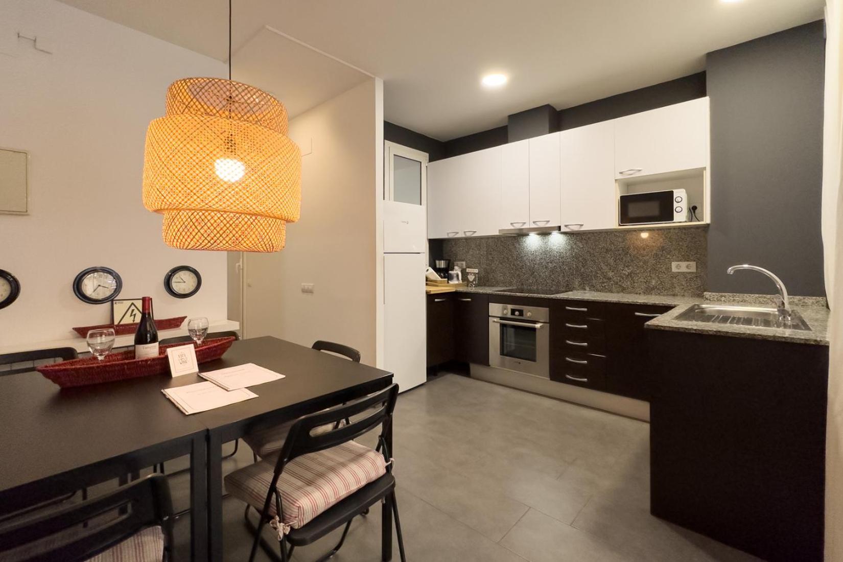 Ainb Sants Apartamento *