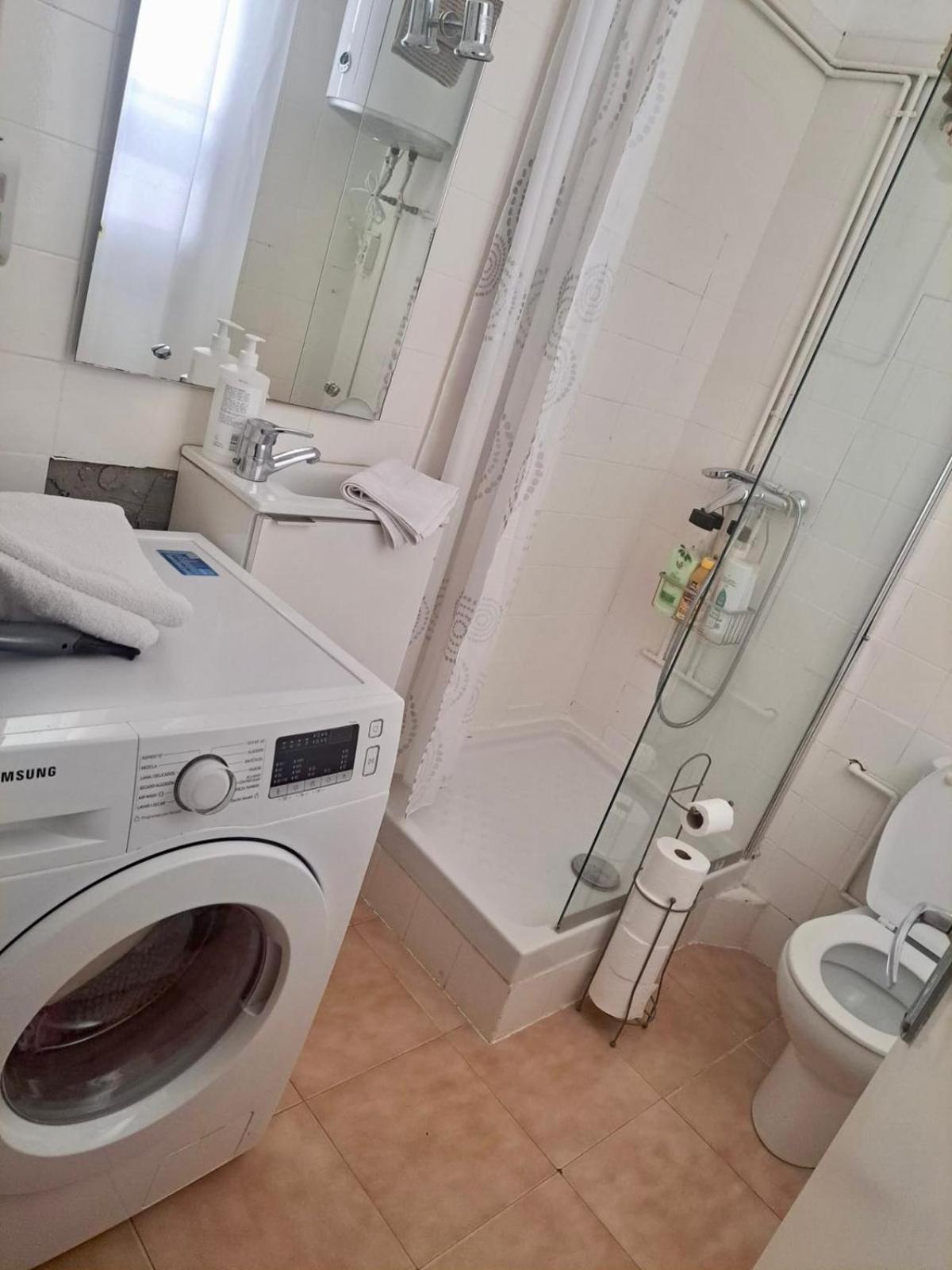 Homestay Privada En La Rambla De Cataluna *