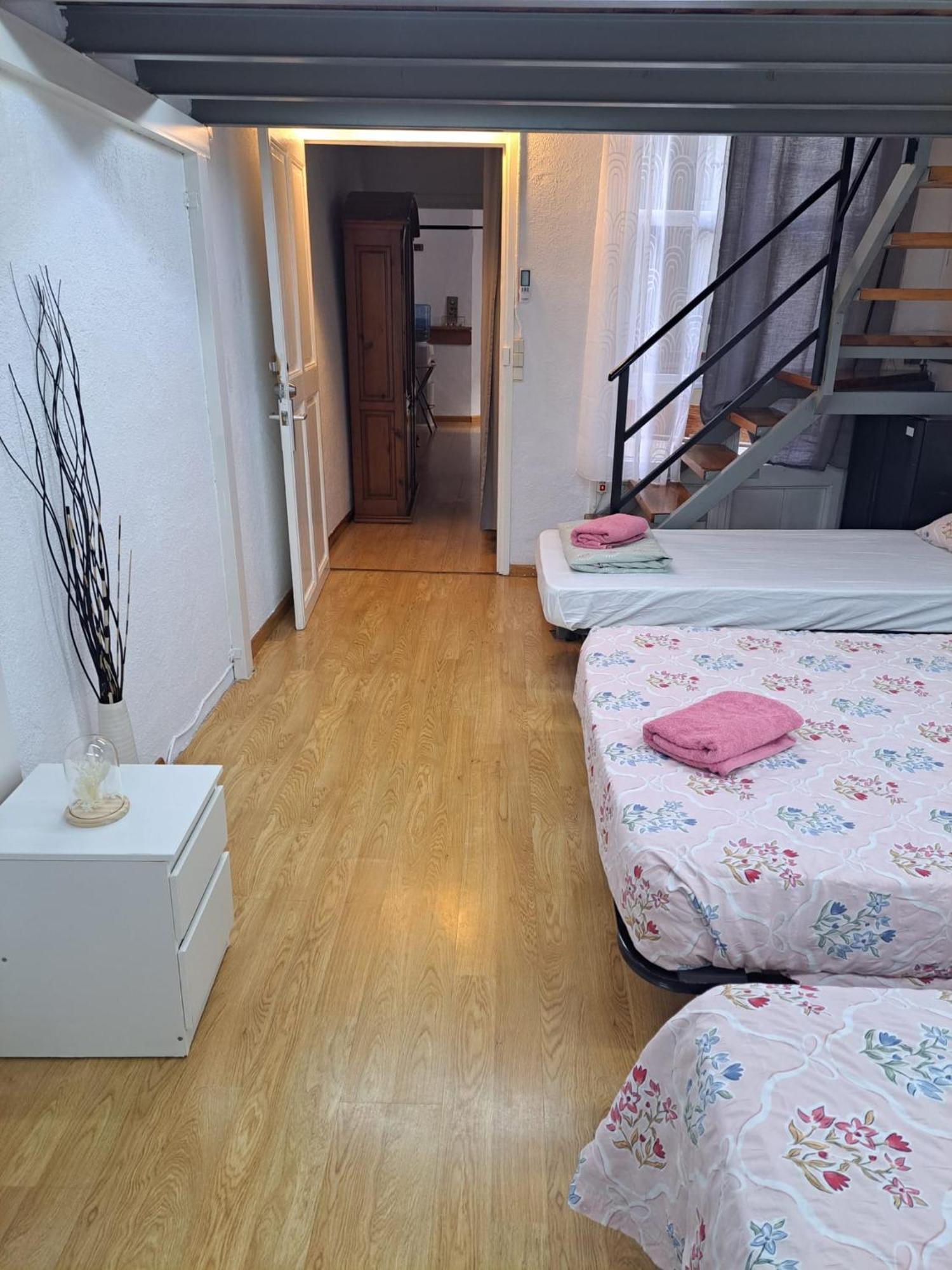 Guest house Grupos Hasta 8 En Plena Rambla De Cataluna Barcelona