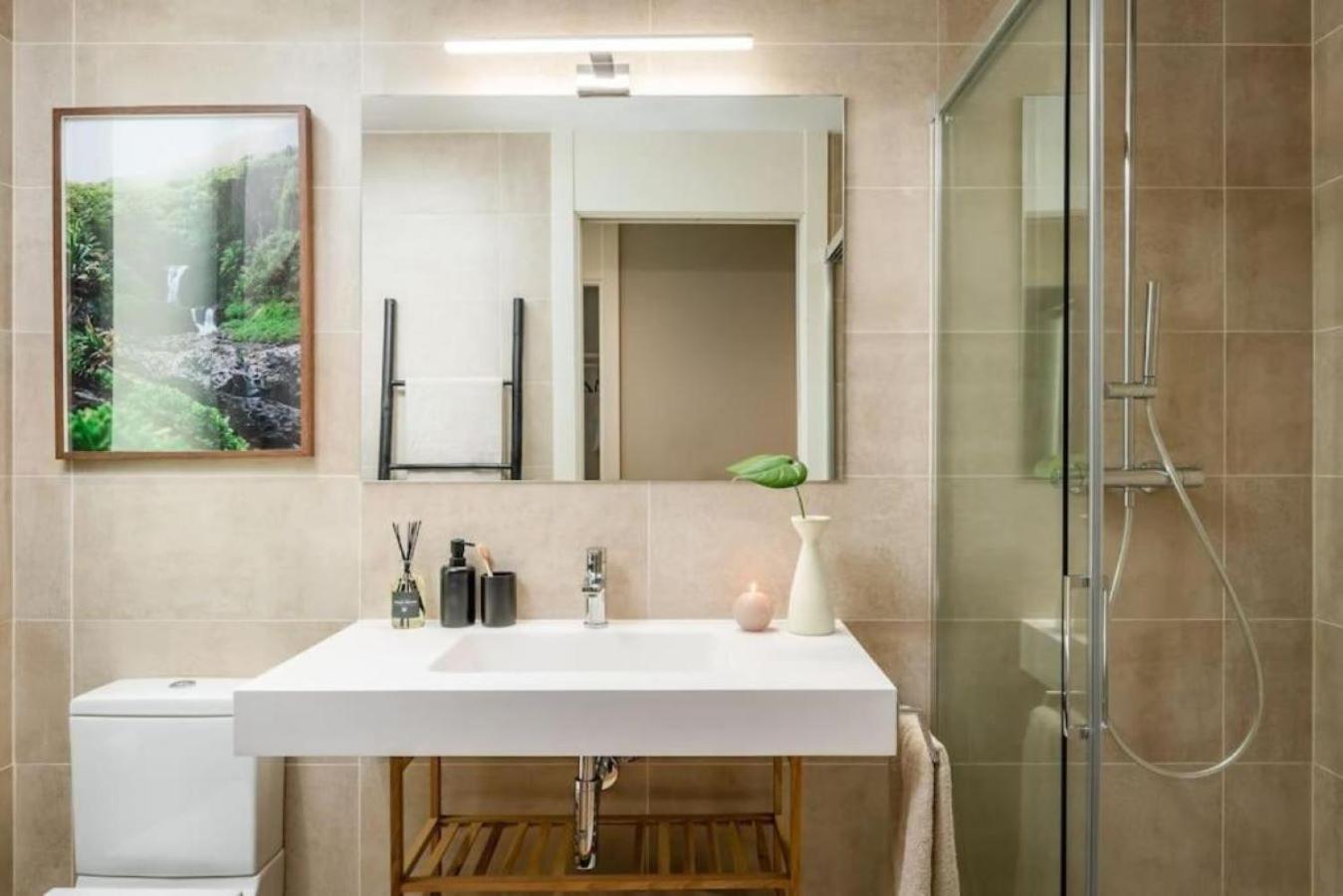 Lulua - 2 Bedrooms In Eixample Dreta Apartamento *