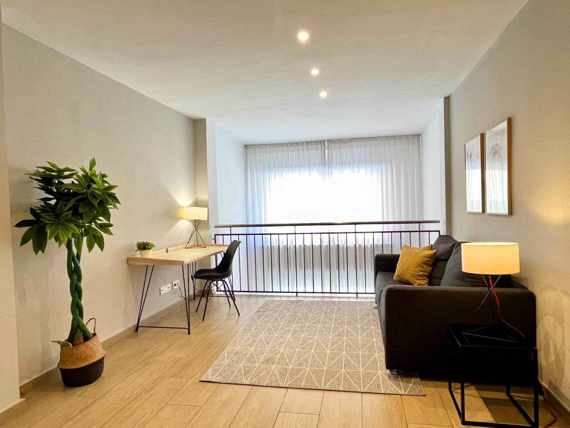 Feelathome Plaza Apartamento *