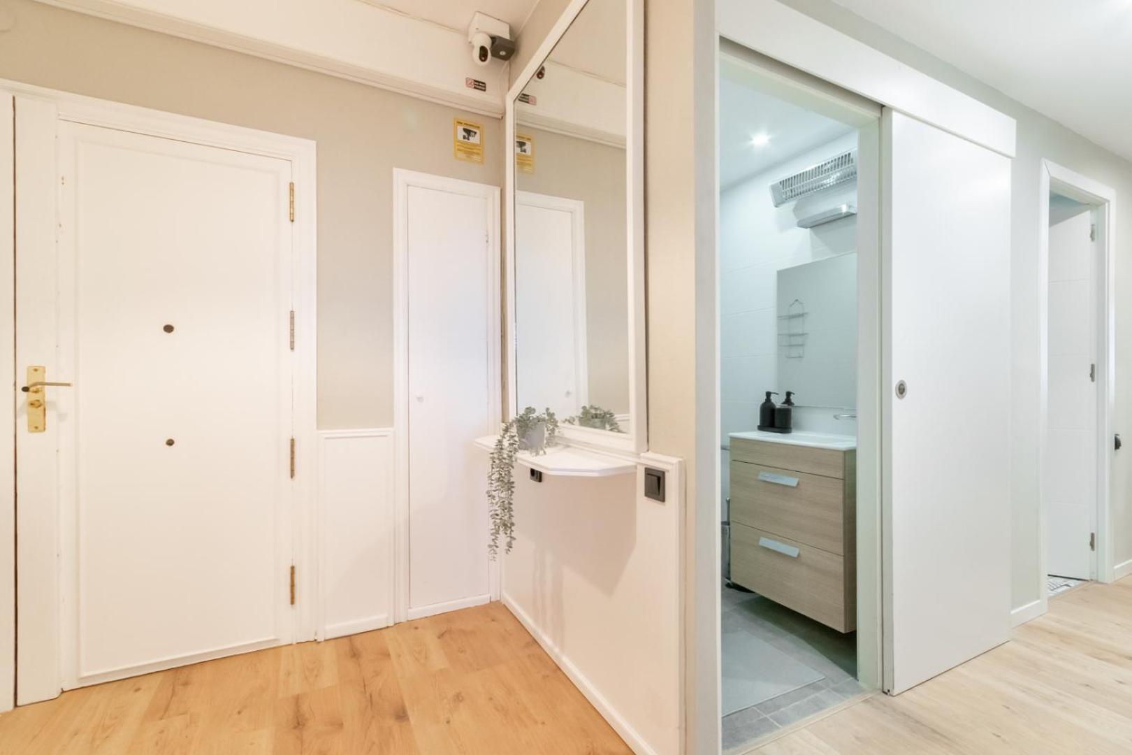 Coliving Gran Via Carlos Iii Guest house *