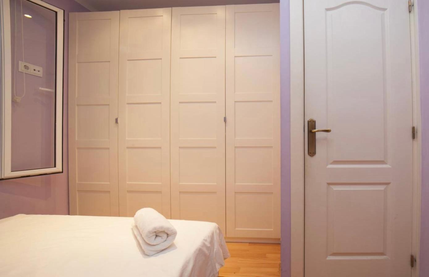 Cozy Exiample Getaway With Patio Apartamento Barcelona