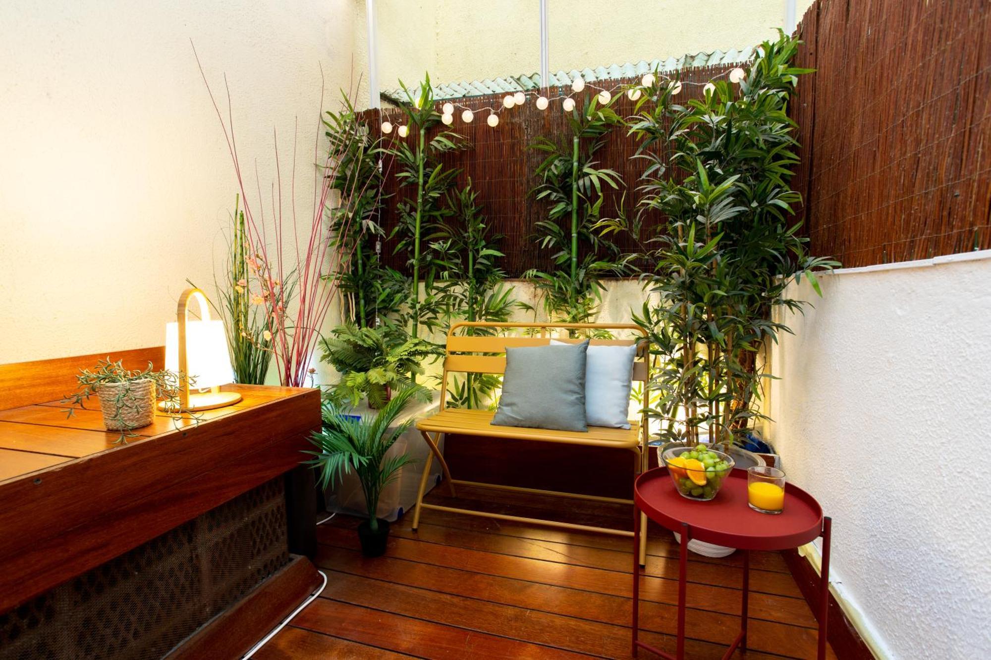 Apartamento Cozy Exiample Getaway With Patio *