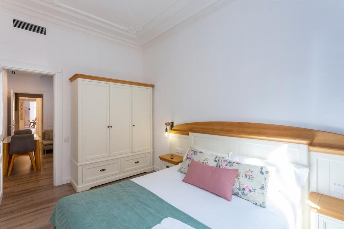 Apartamento Moderno Y Espacioso En Calle Mallorca