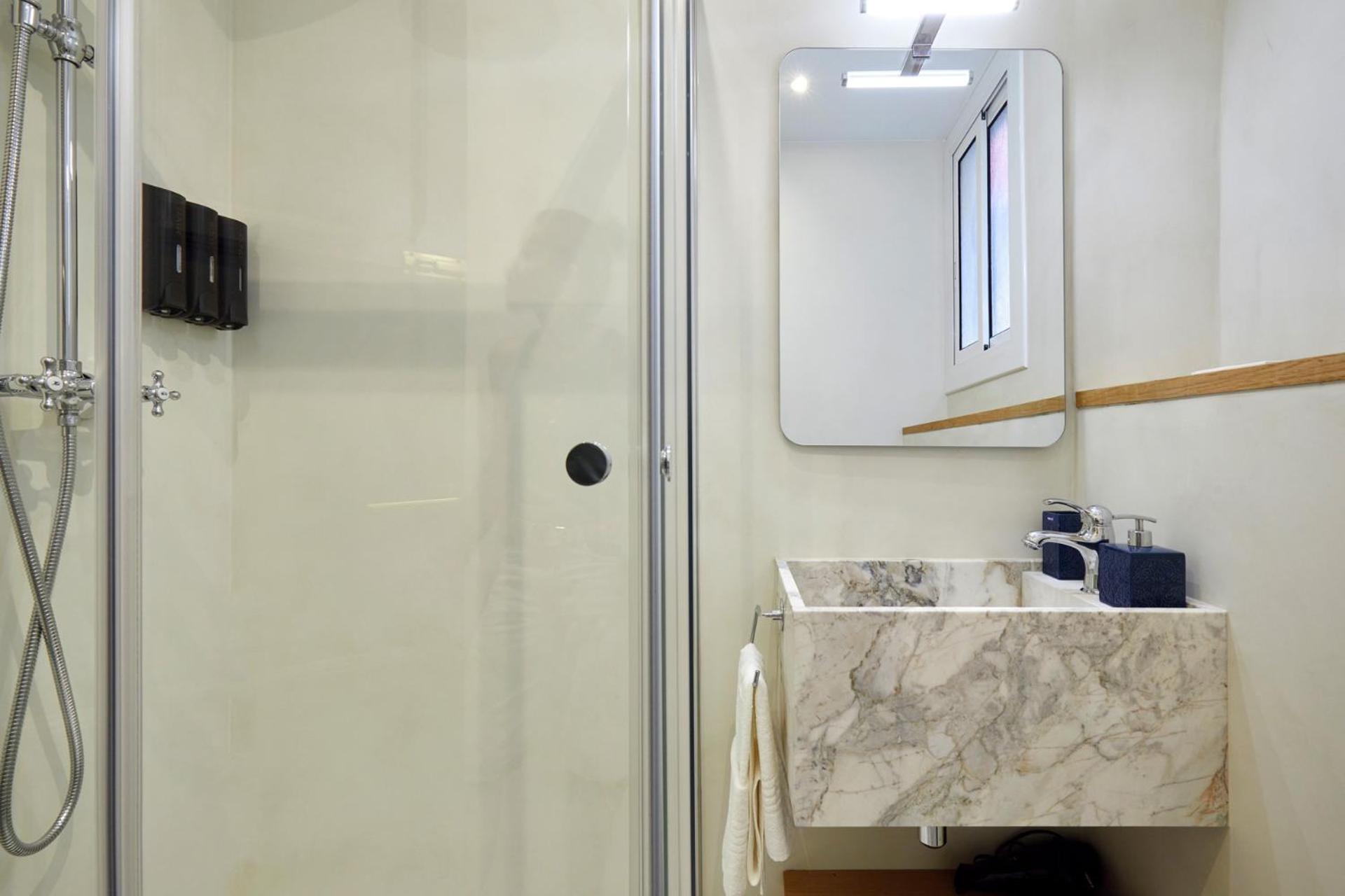 Apartamento Classic Catalan Family With Balcony By Maison Pinata Barcelona