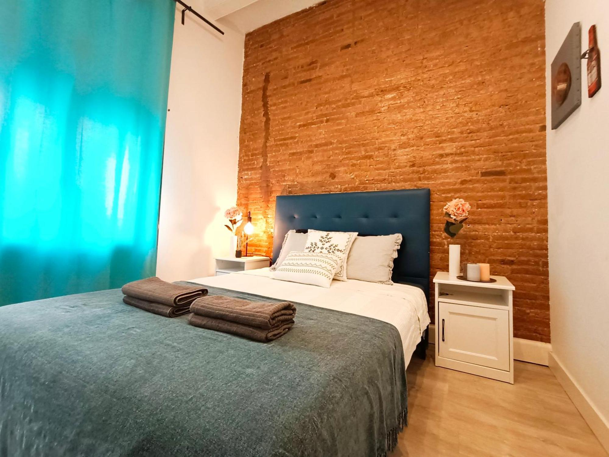 Hostal Centric In Barcelona