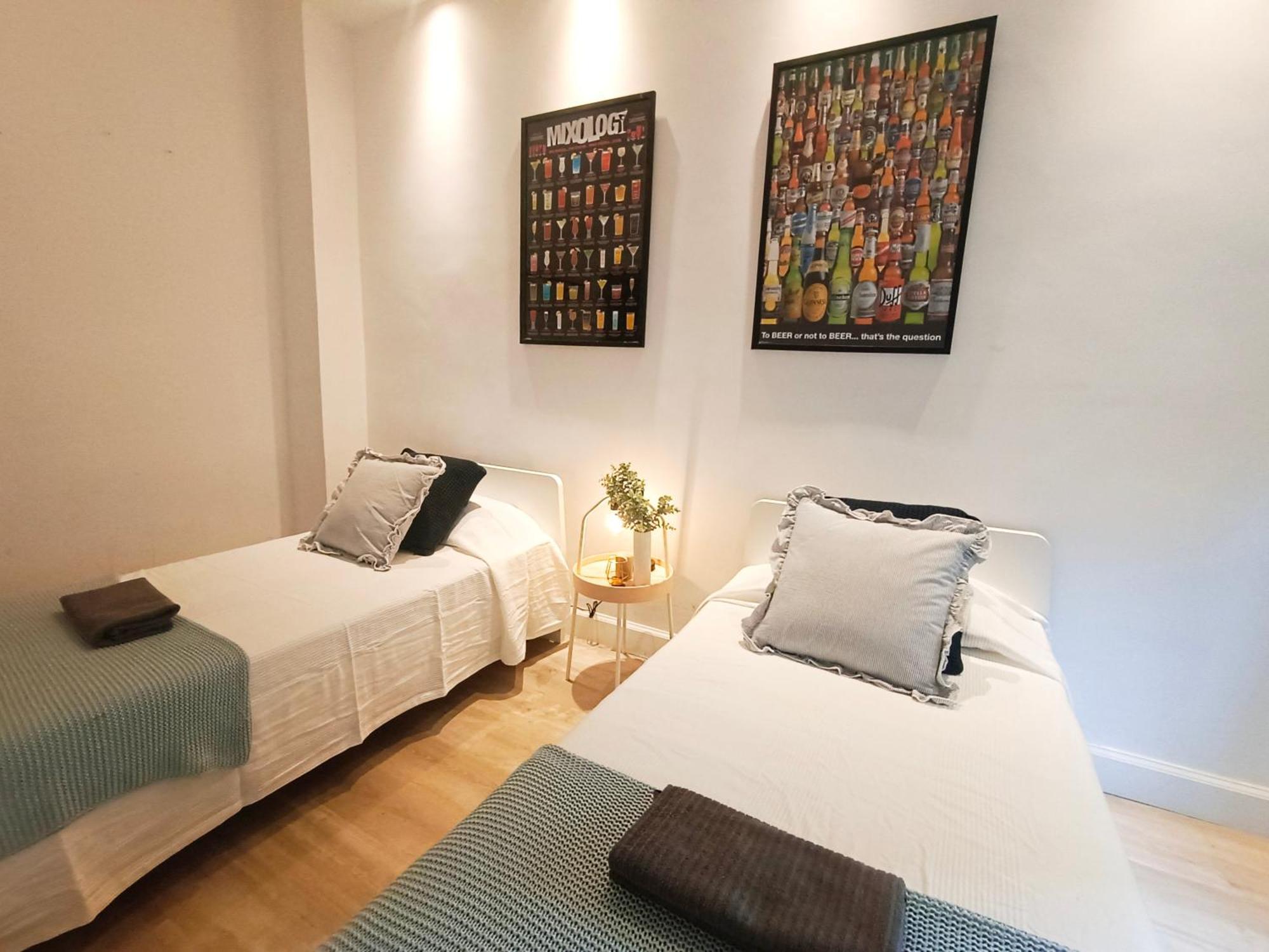 Hostal Centric In Barcelona