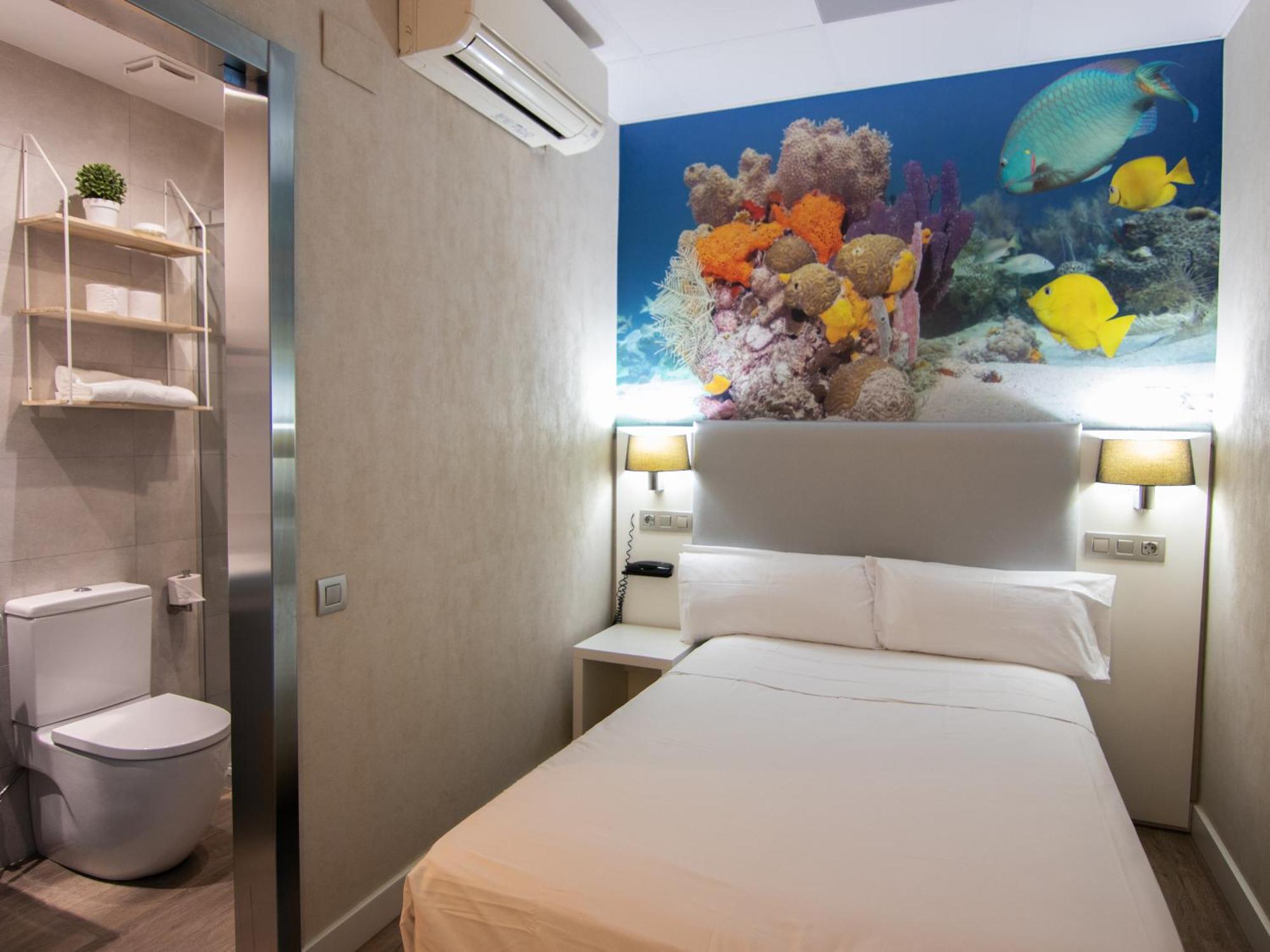 Guest house Standbyme Ramblas 2*