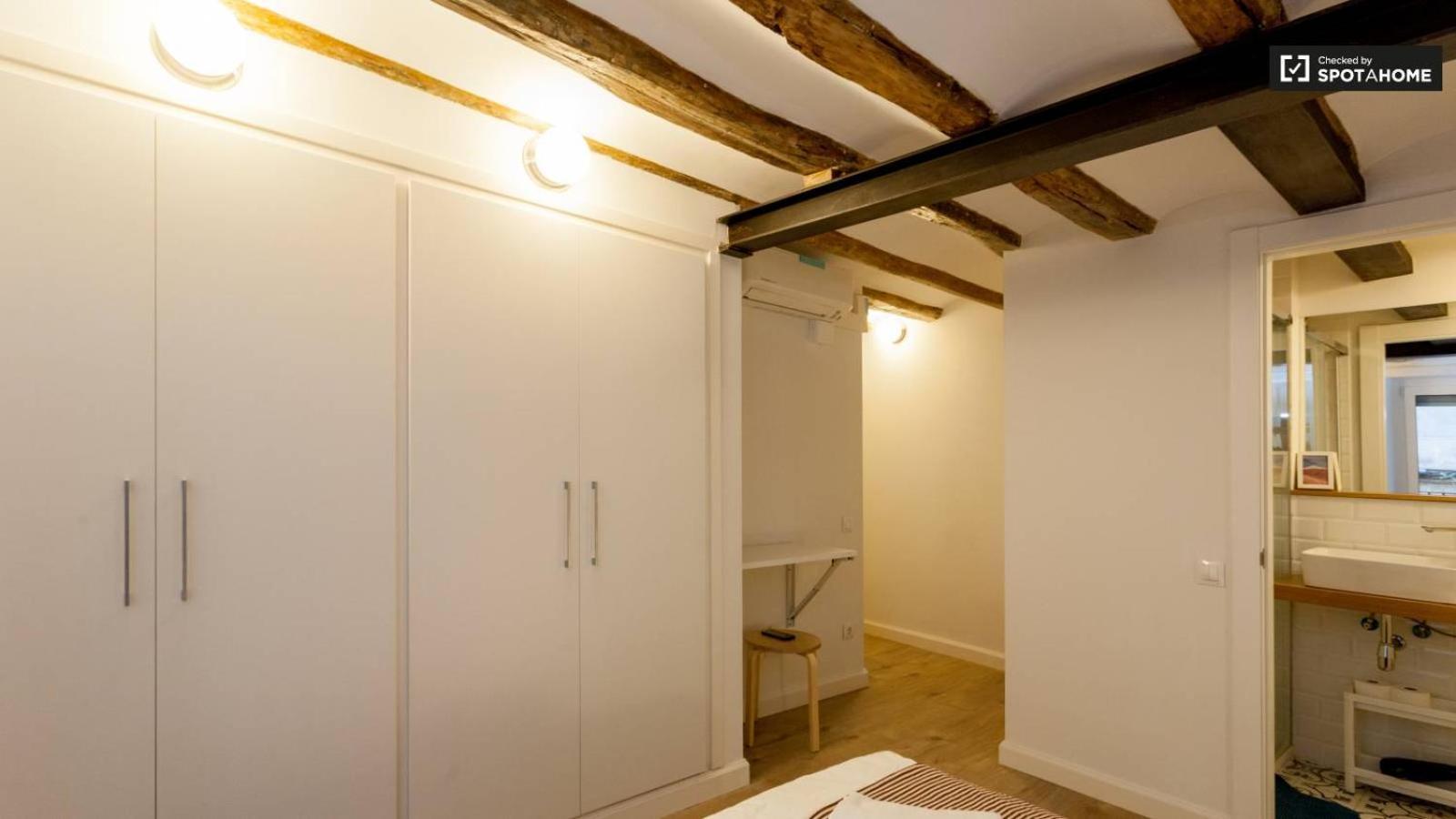 Ramblas - 01 Apartment