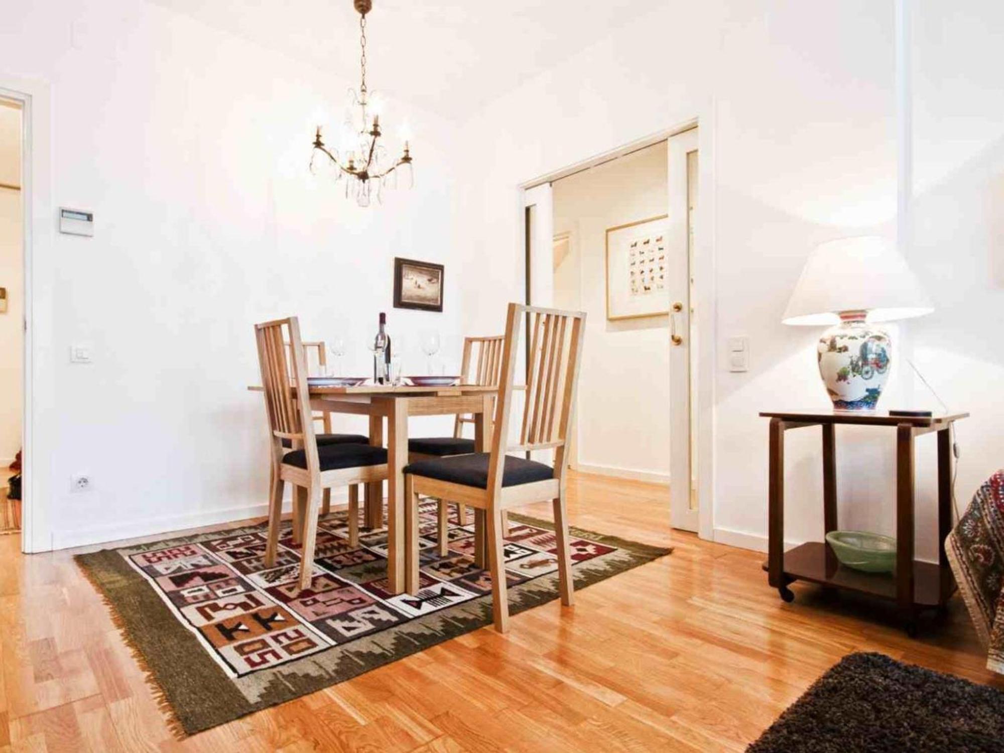 Con 2 Dormitorios, Elegante Y Centrico En Rambla Catalunya - Es-341-2 Apartamento *