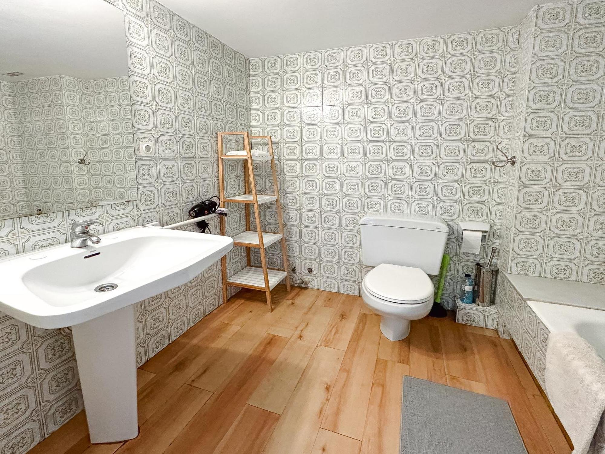 Lovely Rooms In Shared Apartment Gracia Neighborhood Apartment Barcelona