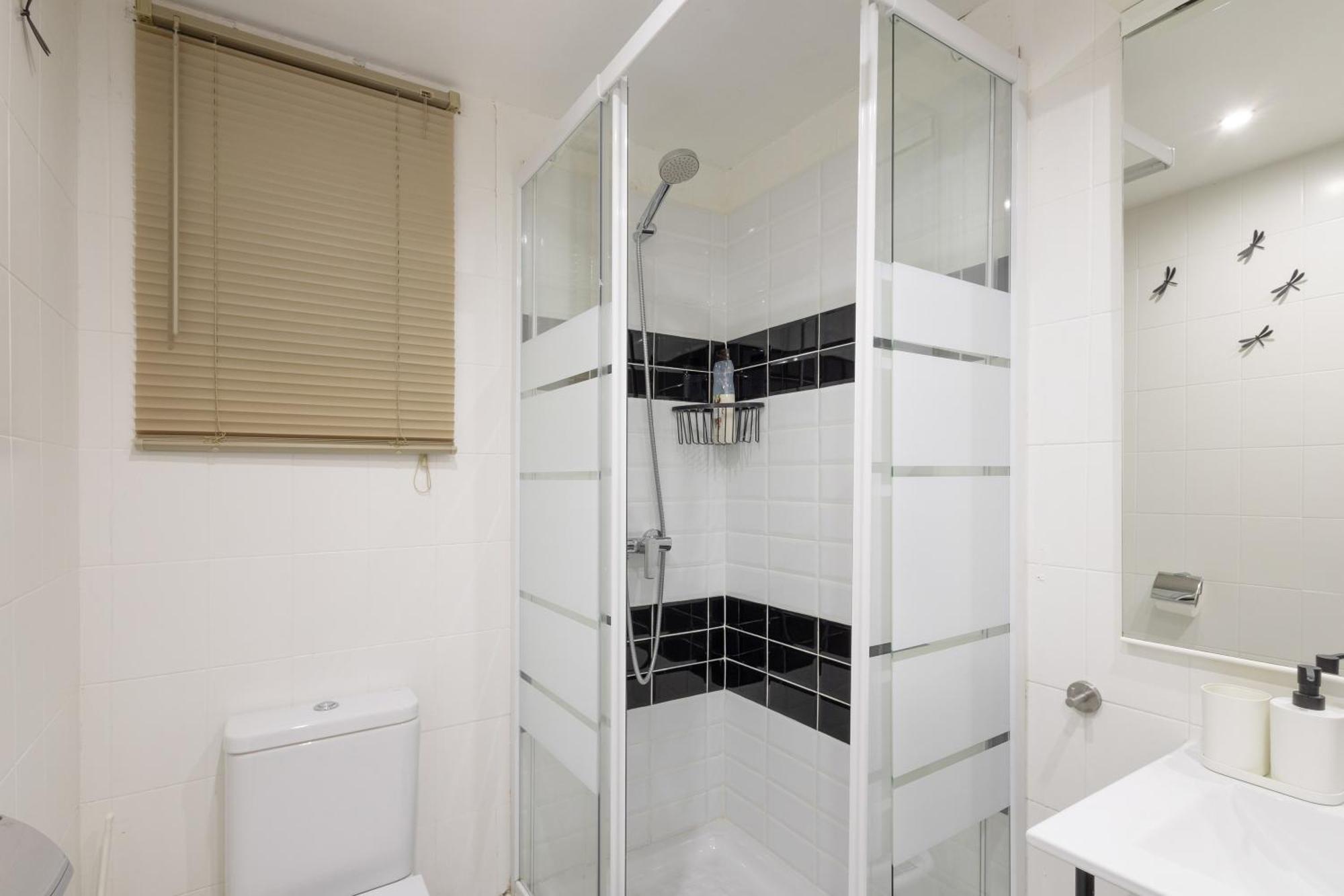 Bonito Piso Cerca De Park Guell Apartamento