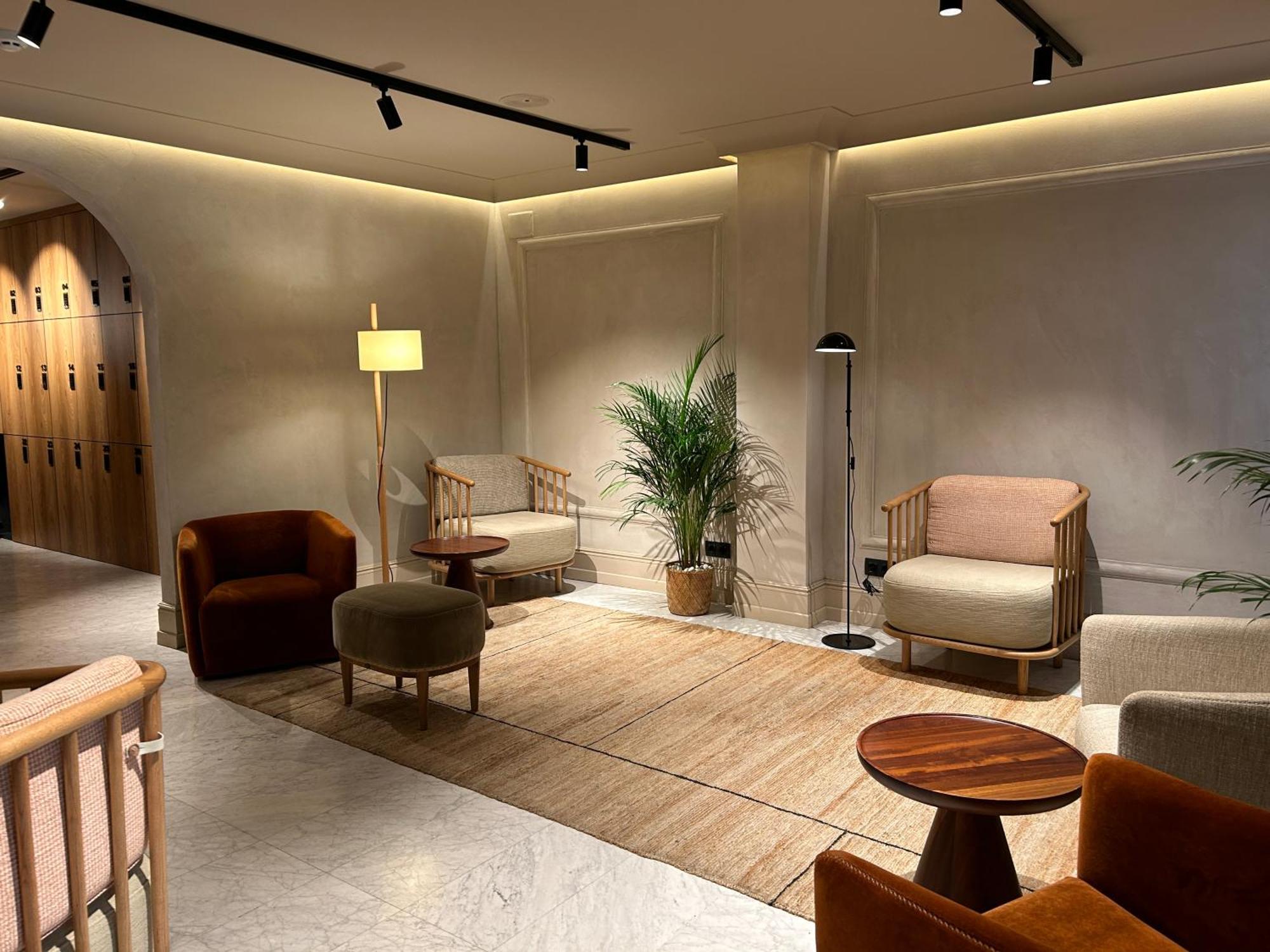 Caledonian Hotel 3*