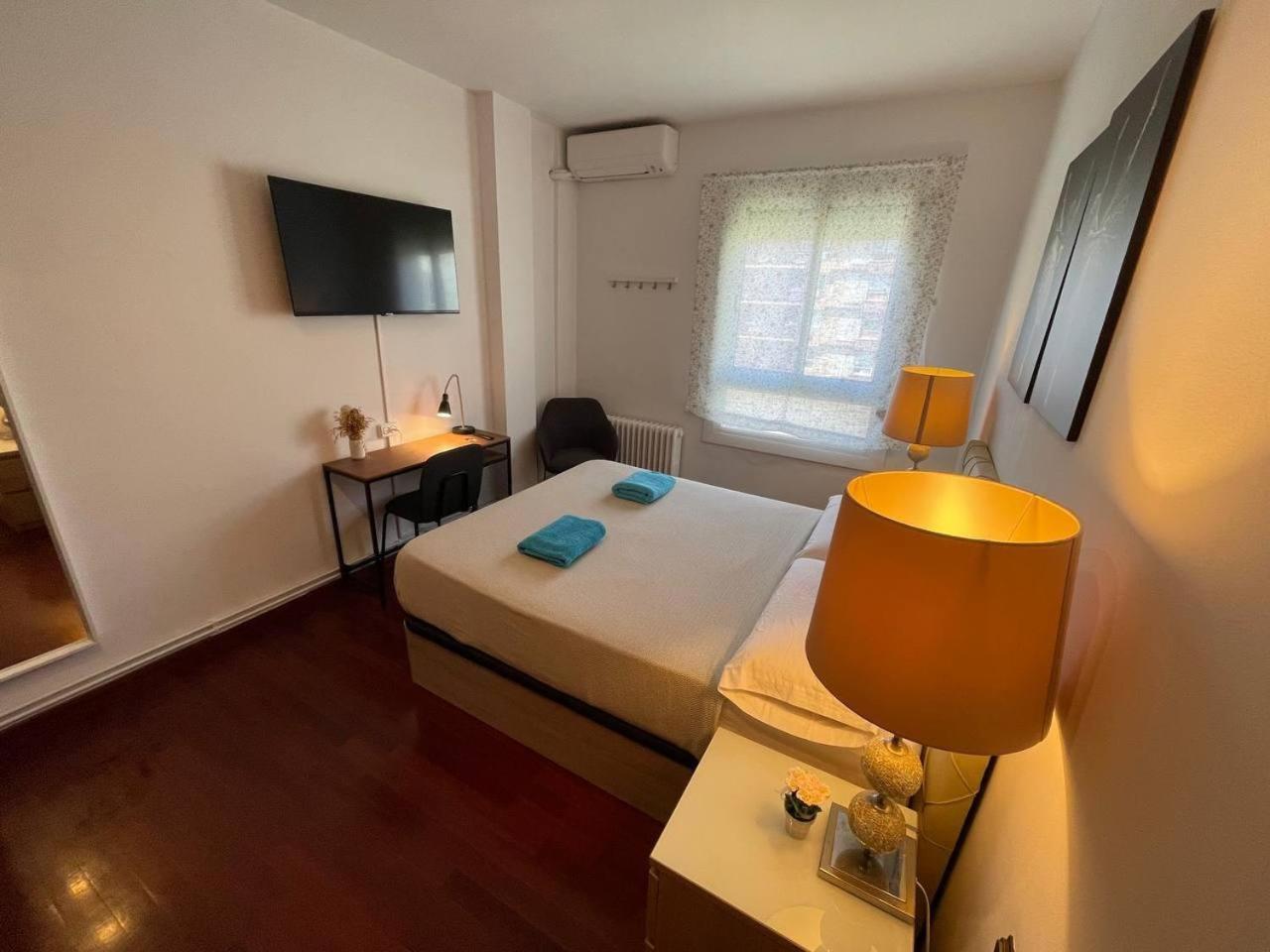 Bed & Breakfast Paris *
