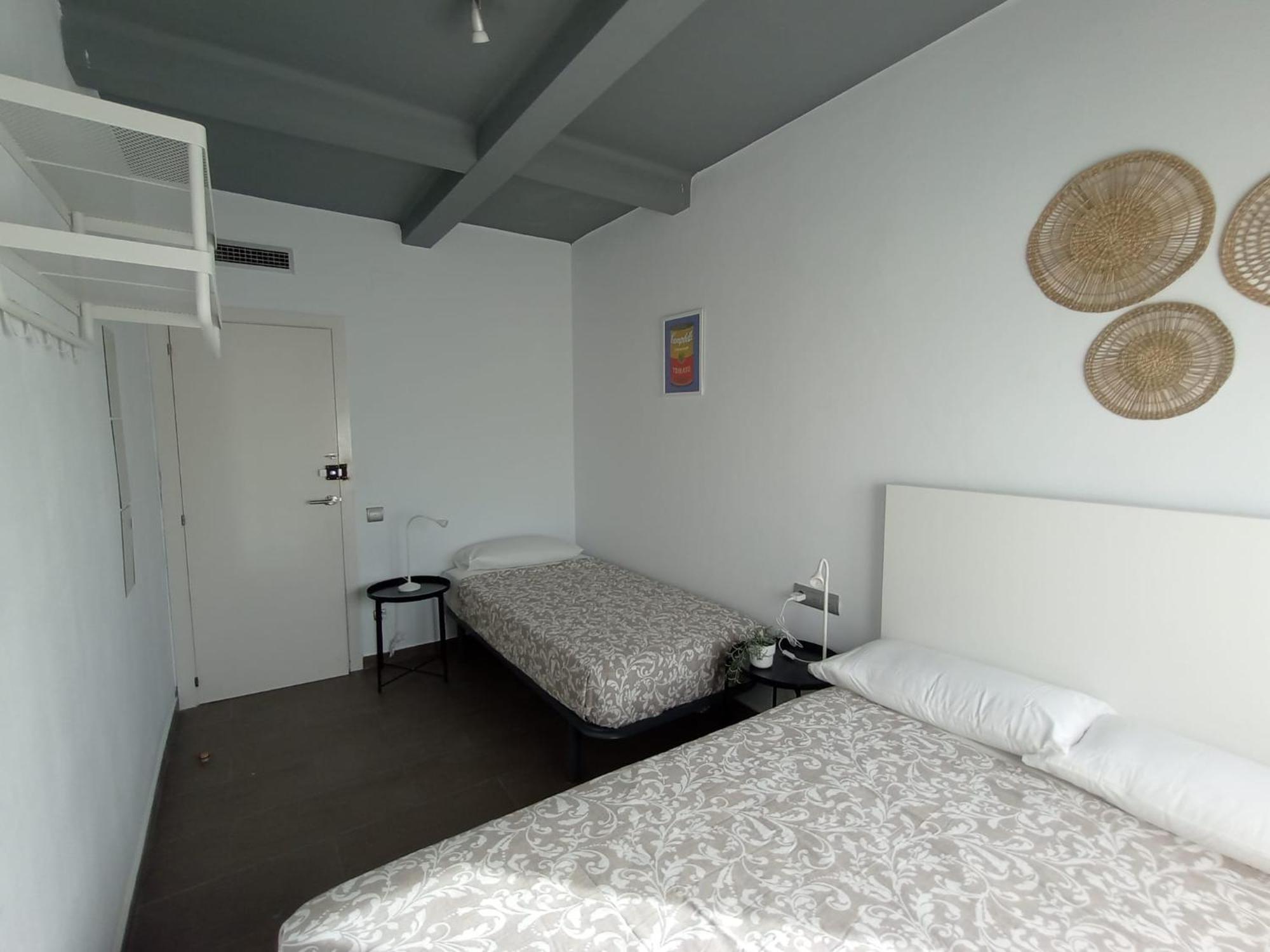 Plaza Universitat Private *