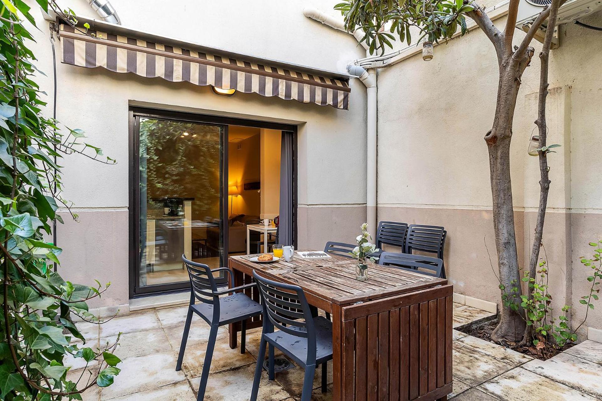 Ab Poble Nou Venero Barcelona