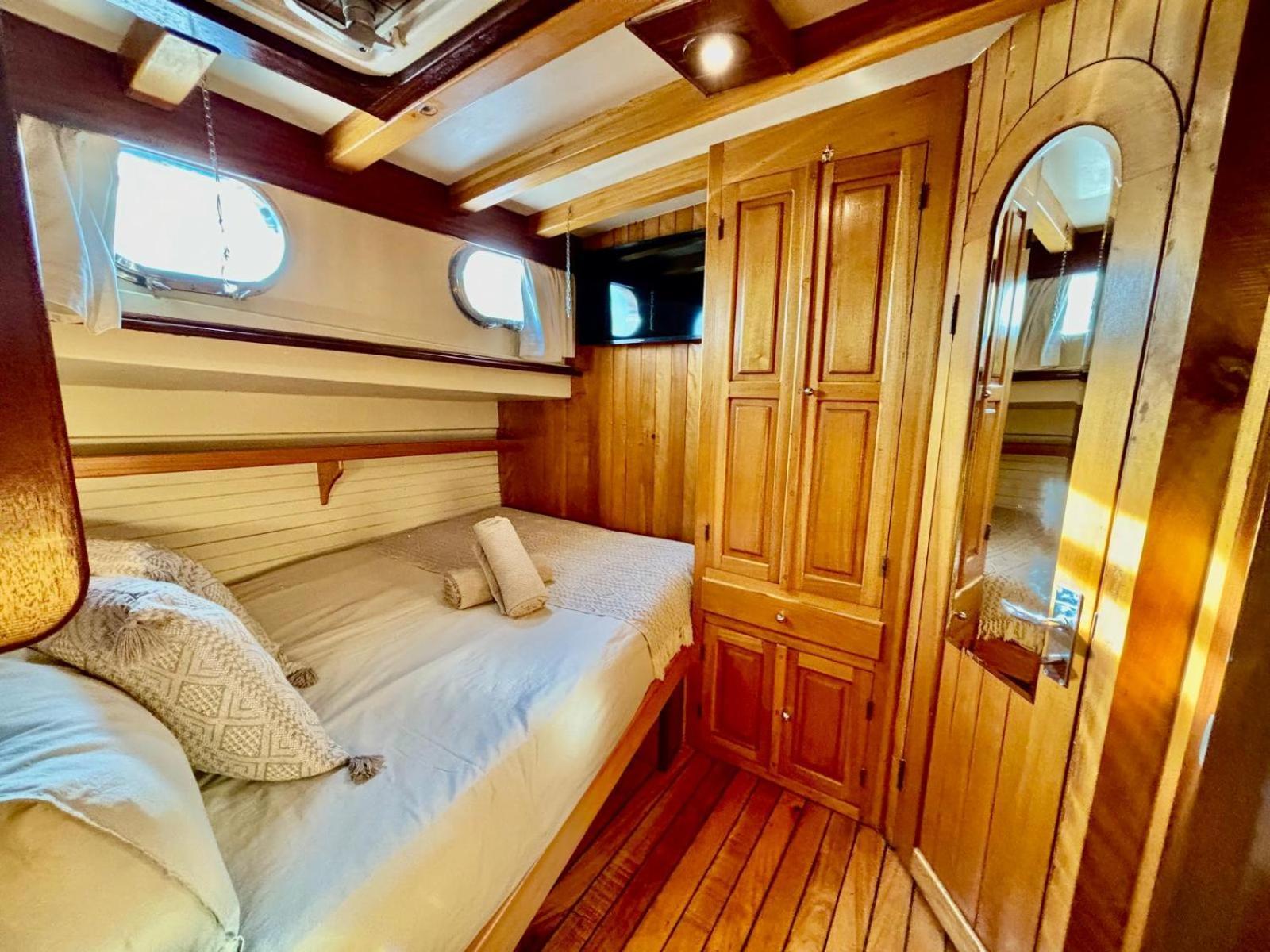Wooden Boat- La Goletta *