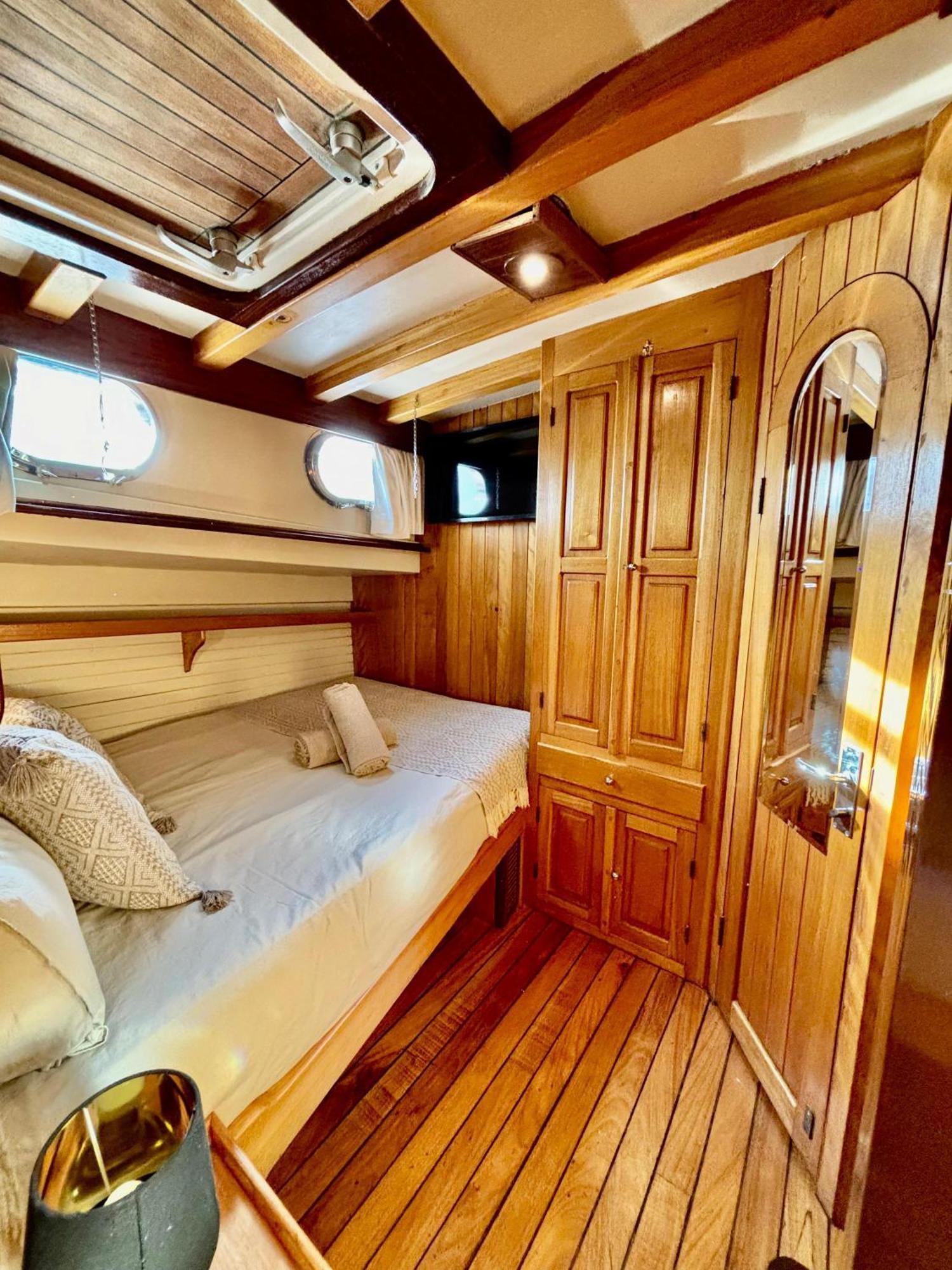 Wooden Boat- La Goletta Barcelona