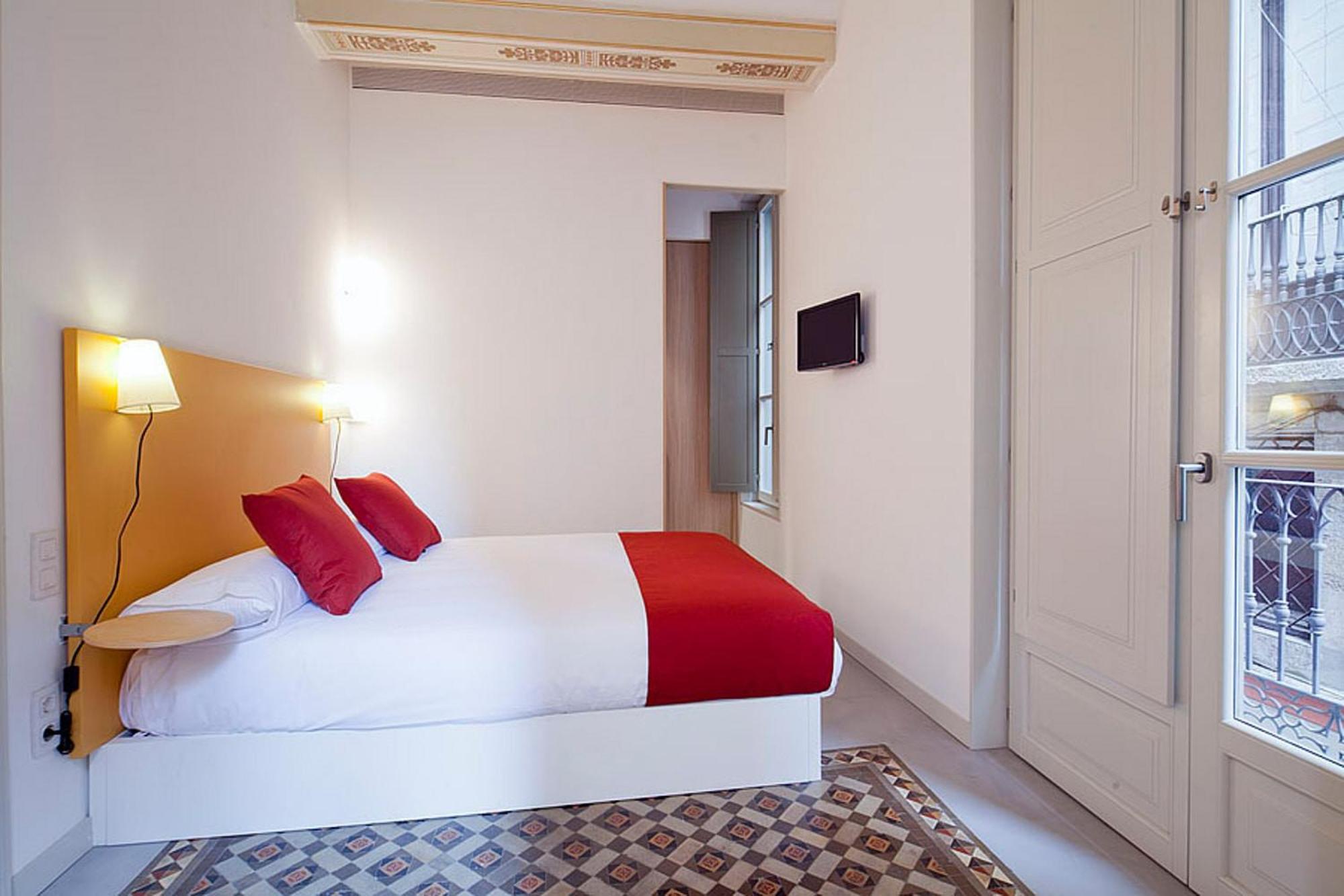 Ola Living Portaferrissa Apartment