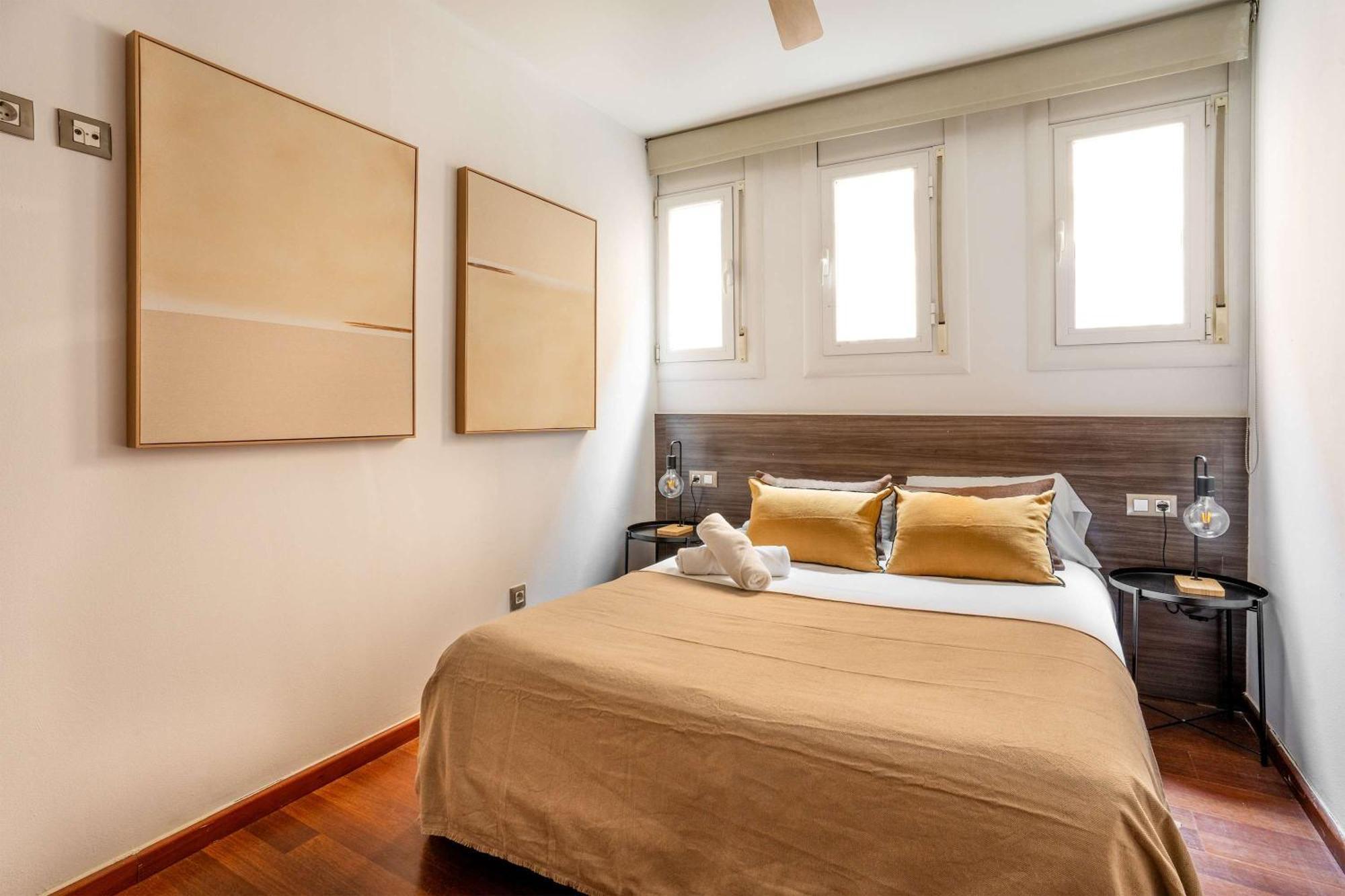 Ronda Sant Pere Private Center 3bedroom B Apartment Barcelona