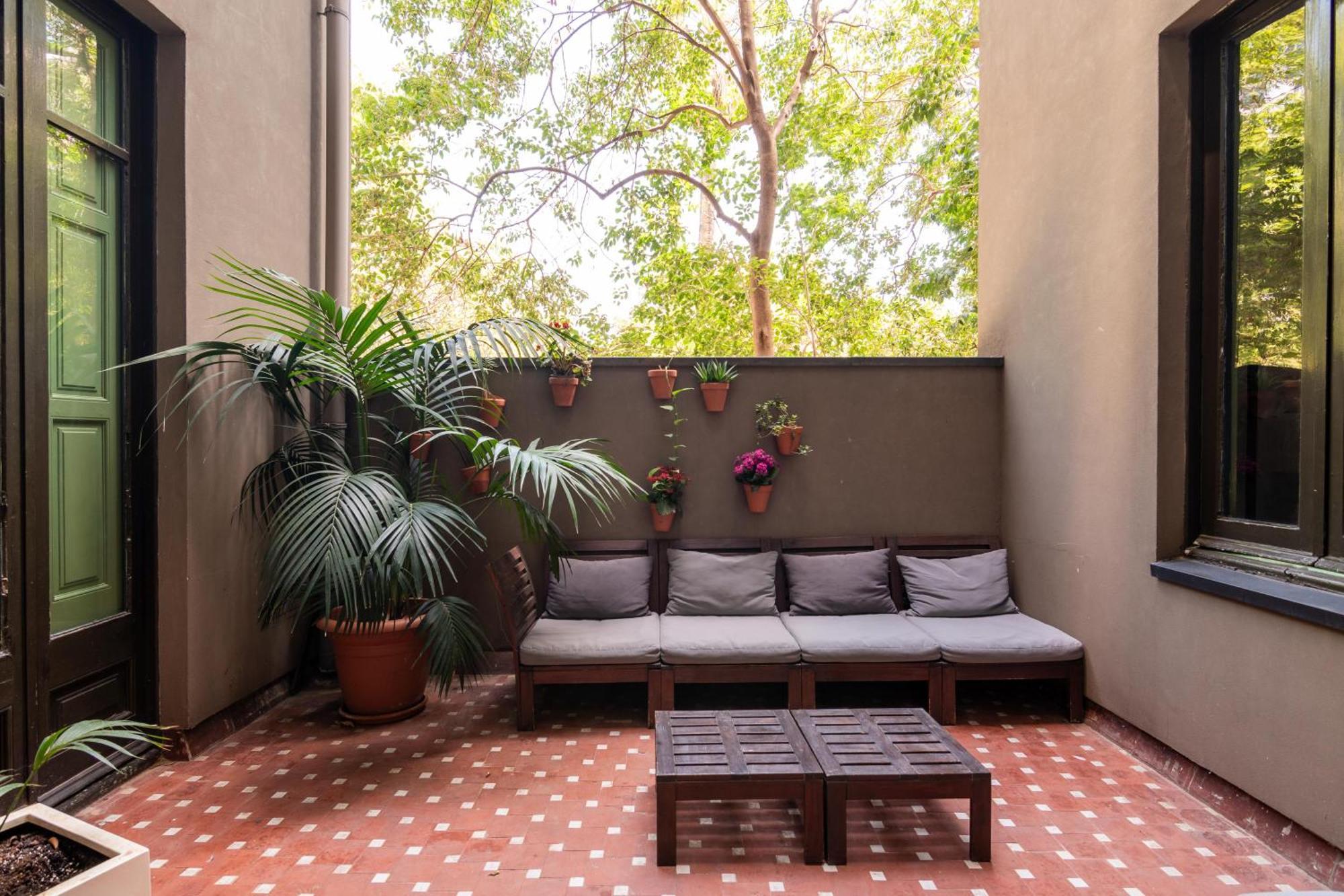 The Central House Barcelona Gracia Hostel *