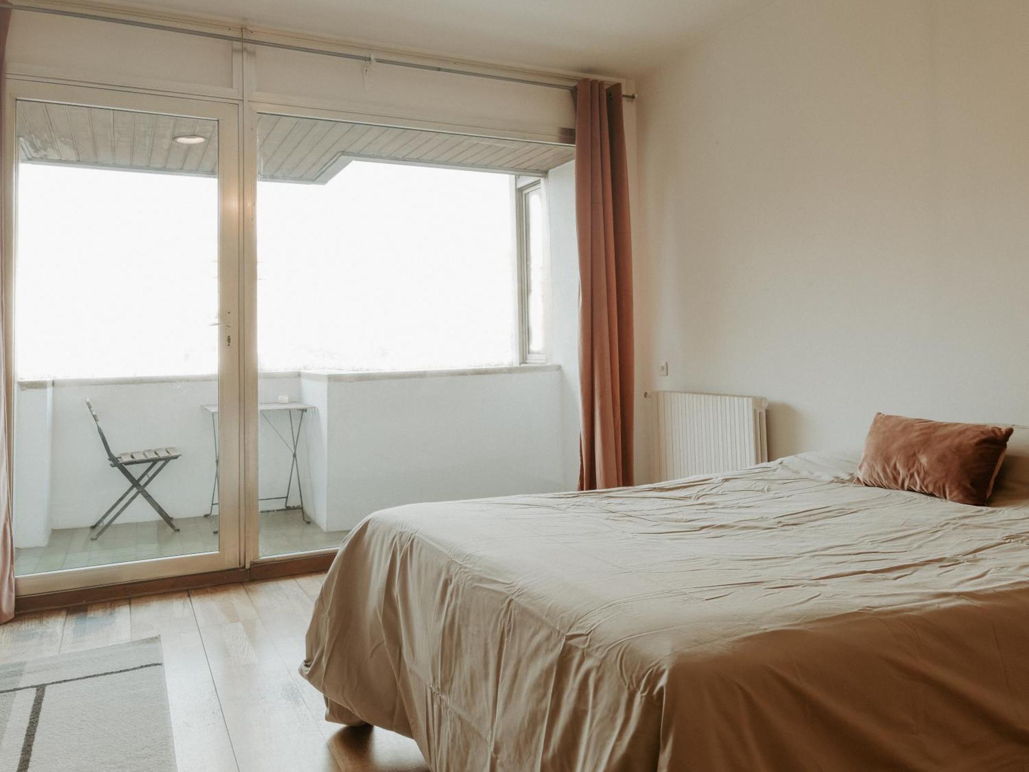 Lovely Rooms In Shared Apartment Gracia Neighborhood Apartment Barcelona