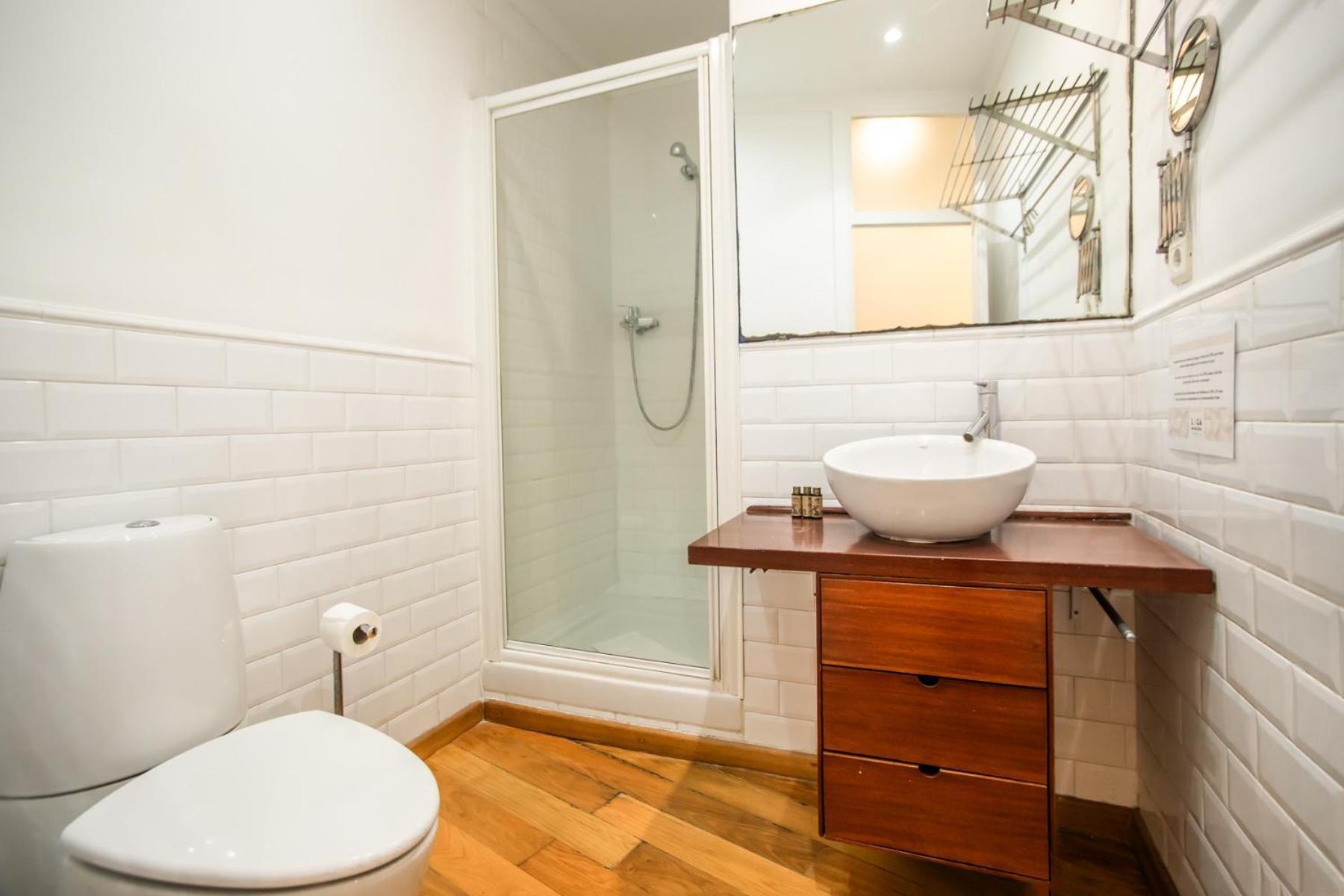Apartamento En2val1028 - Eixample Esquerra With Terrace *