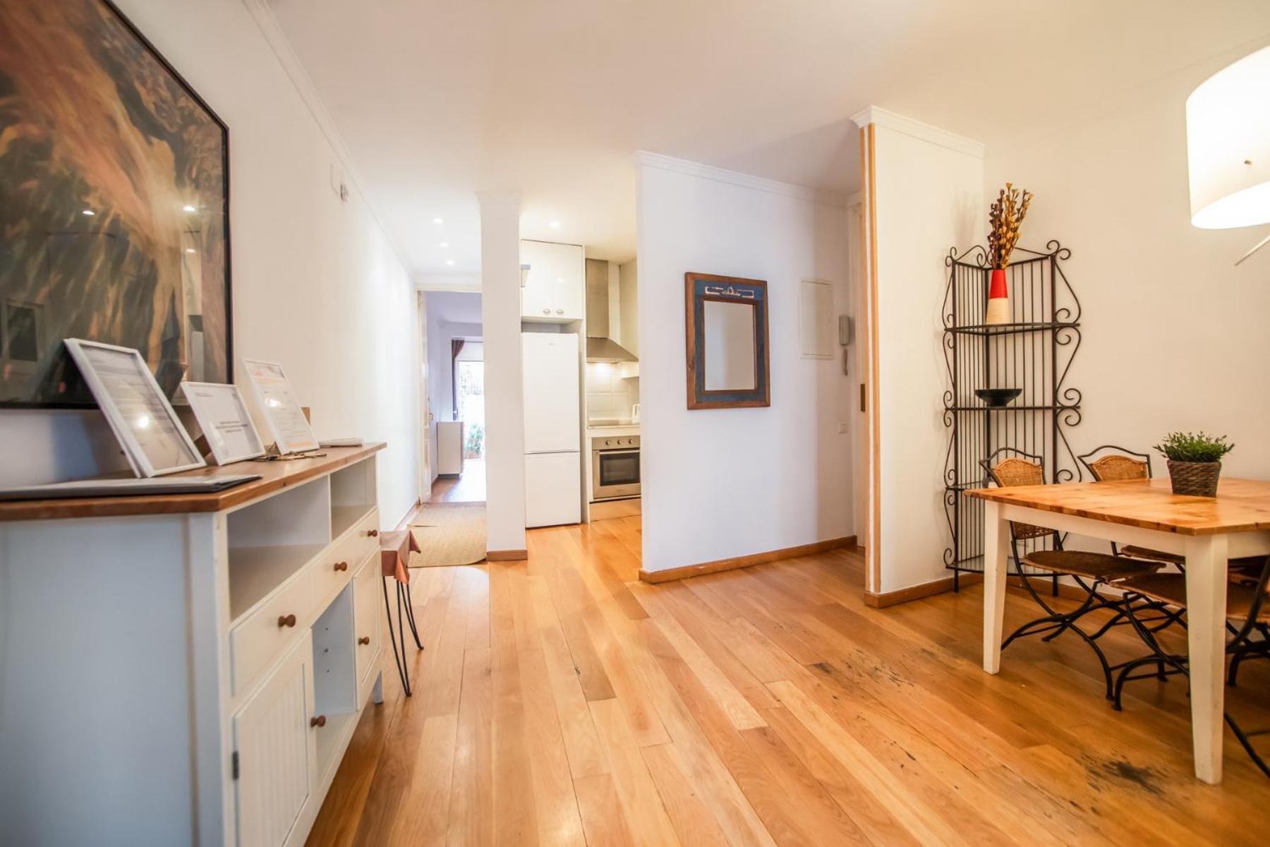 Apartamento En2val1028 - Eixample Esquerra With Terrace