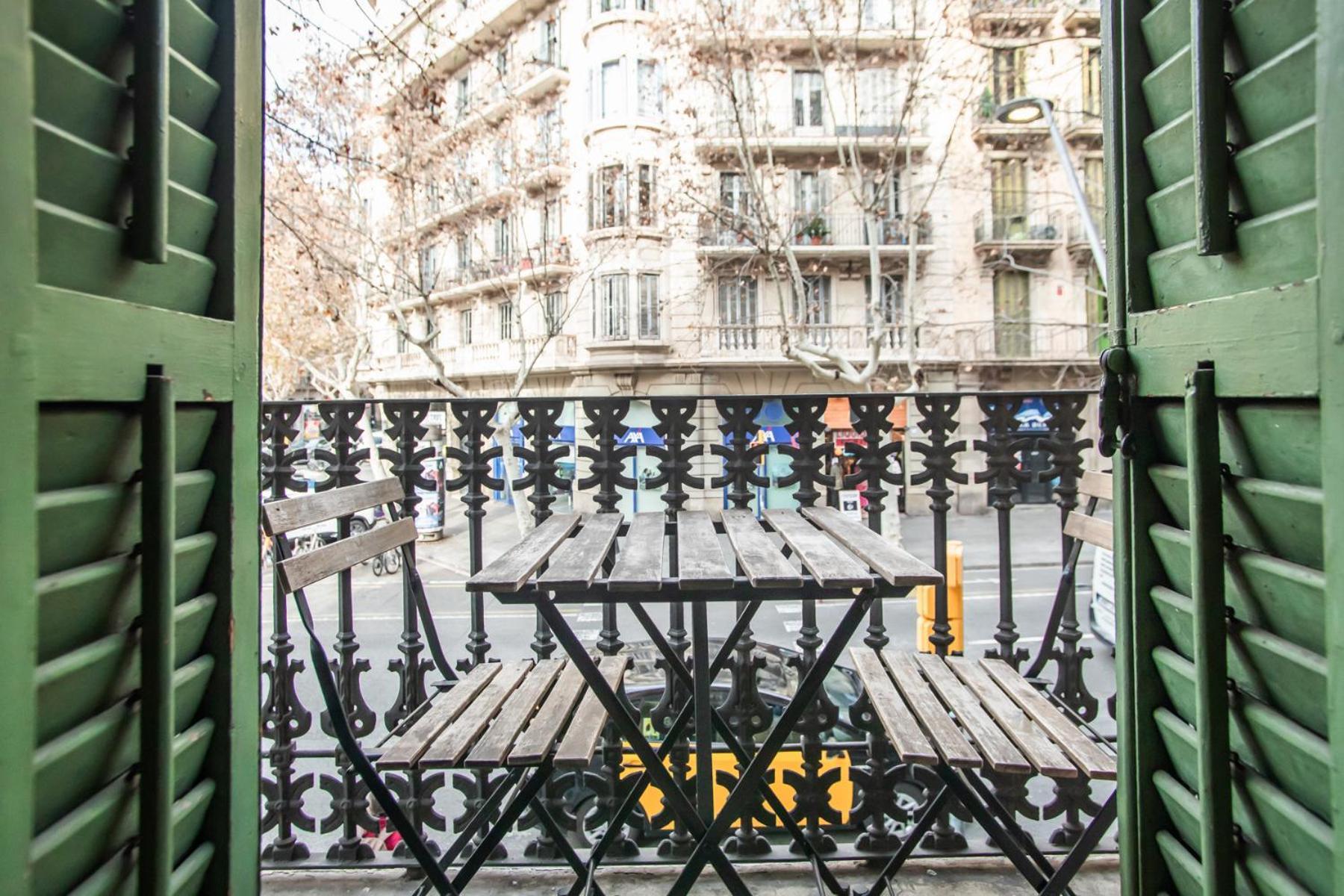 Apartamento En2val1028 - Eixample Esquerra With Terrace *