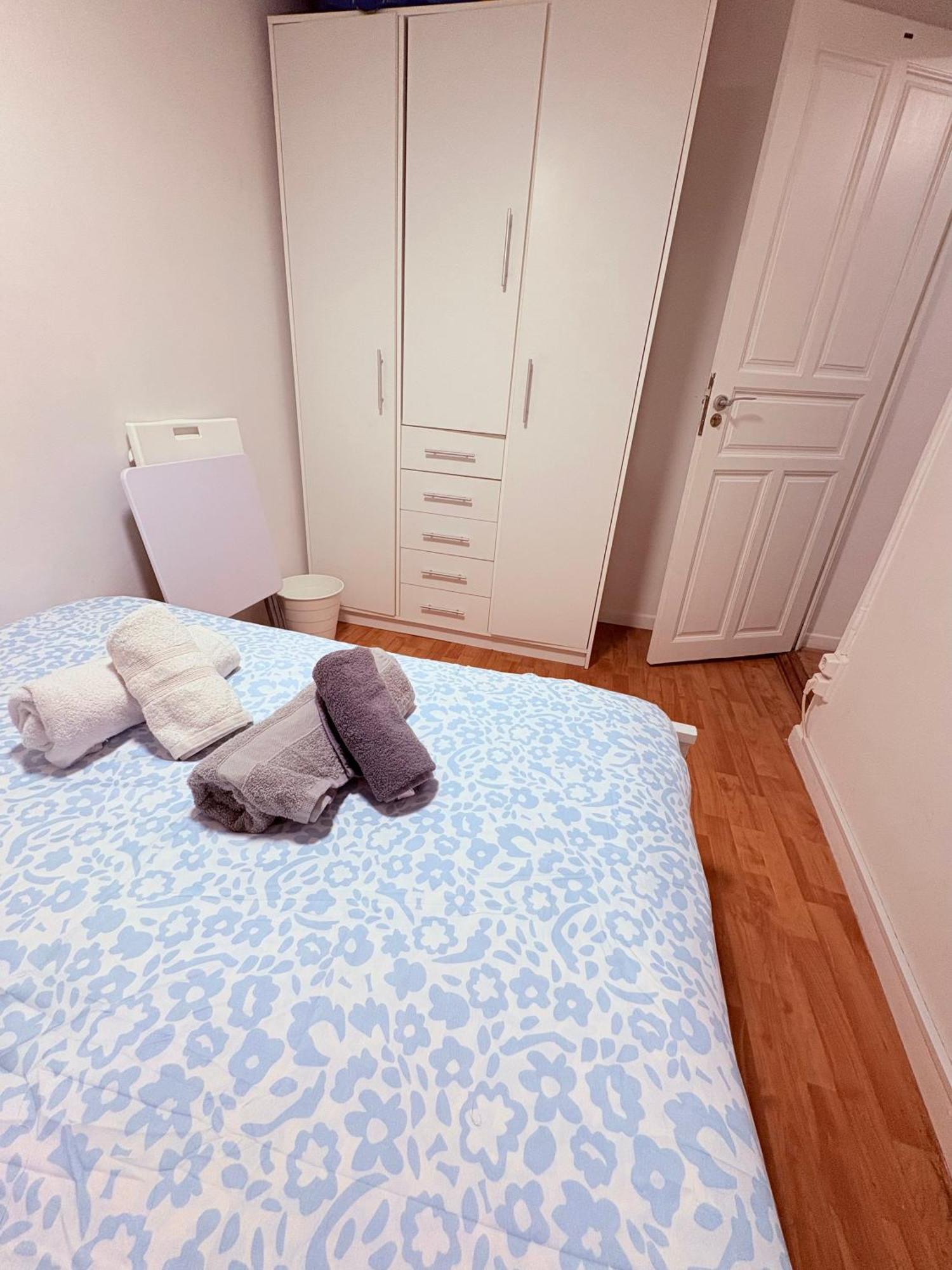 Apartamento Stunning Flat For 6 People 3 Blocks From The Welcome Breakfast *