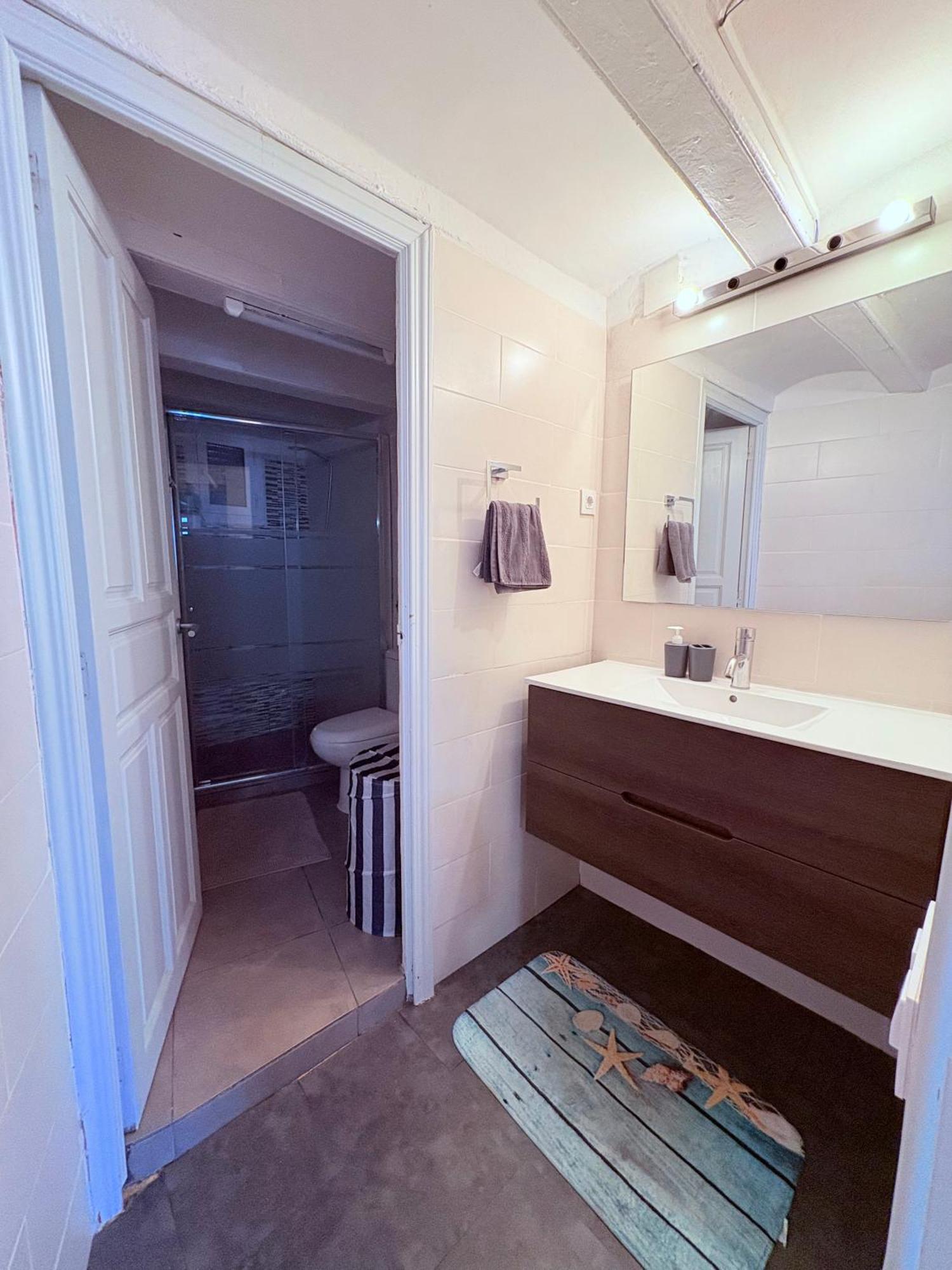 Stunning Flat For 6 People 3 Blocks From The Welcome Breakfast *