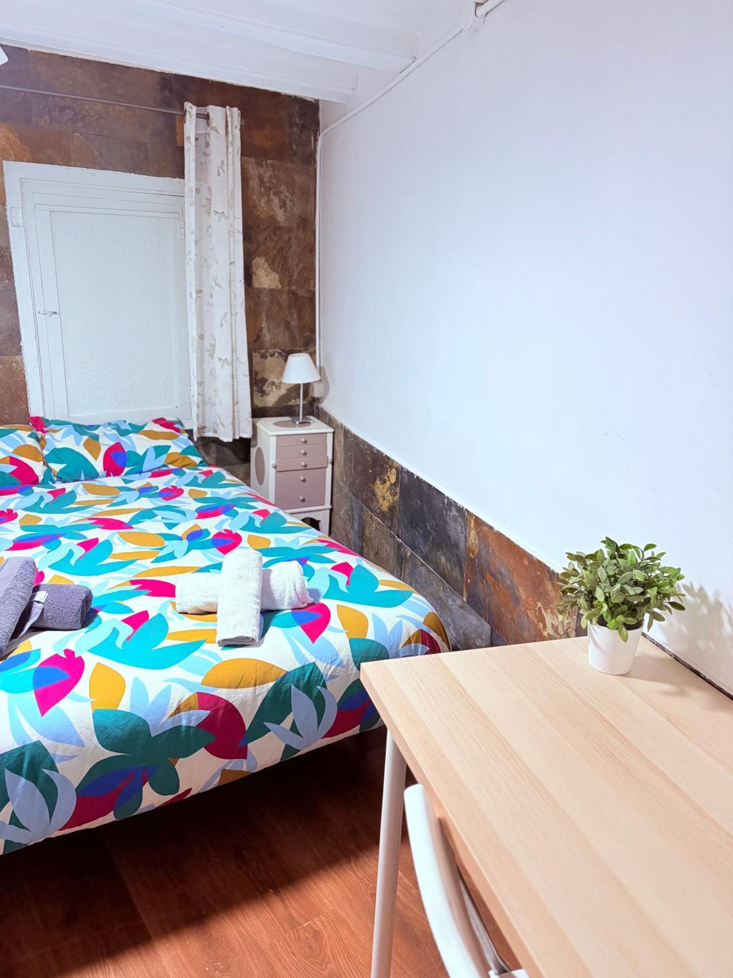 Stunning Flat For 6 People 3 Blocks From The Welcome Breakfast * Barcelona