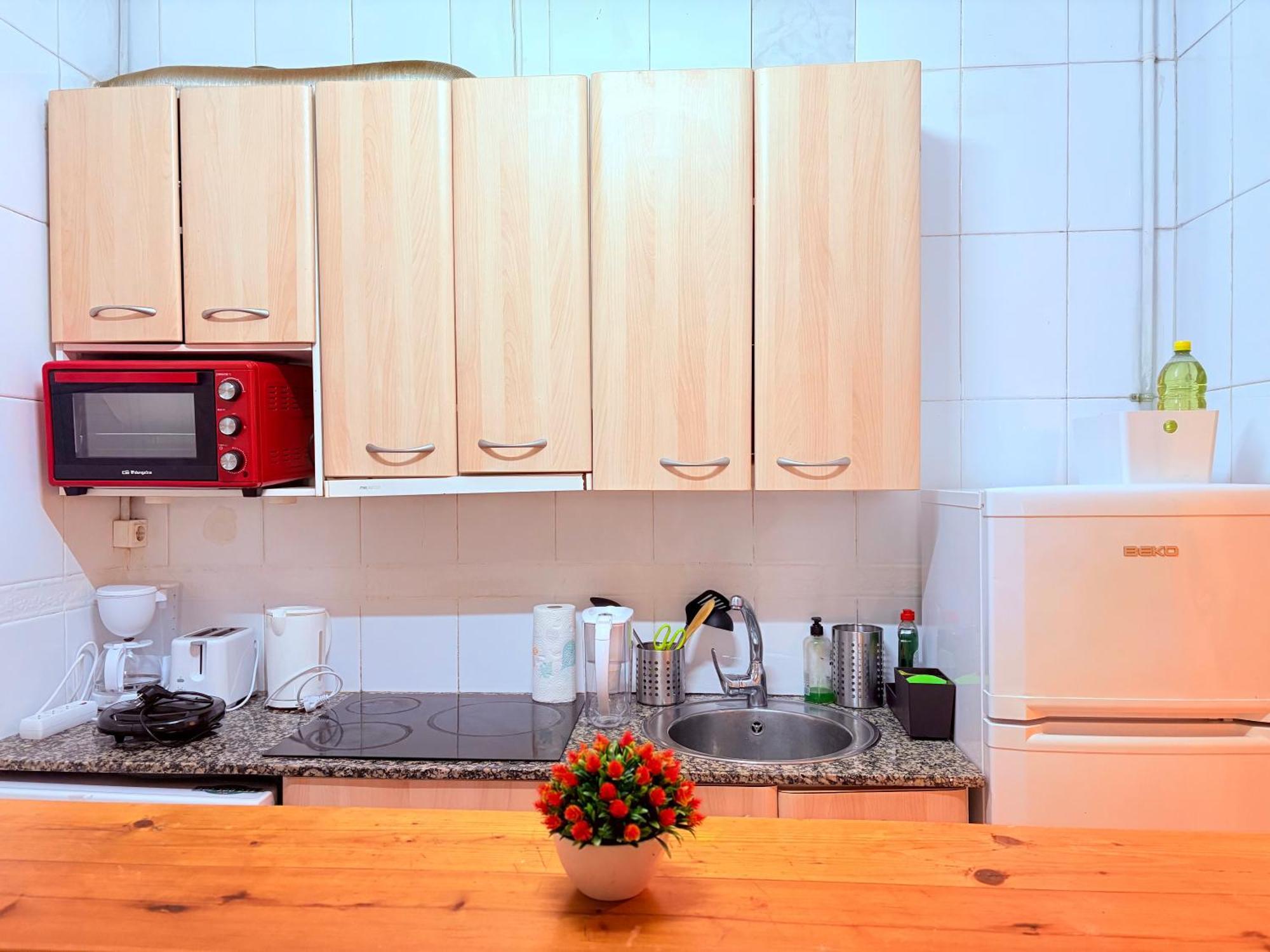 Amazing And Stylish Flat For 4 People With Breakfast Included 2 Blocks Away From Poblenou Apartamento