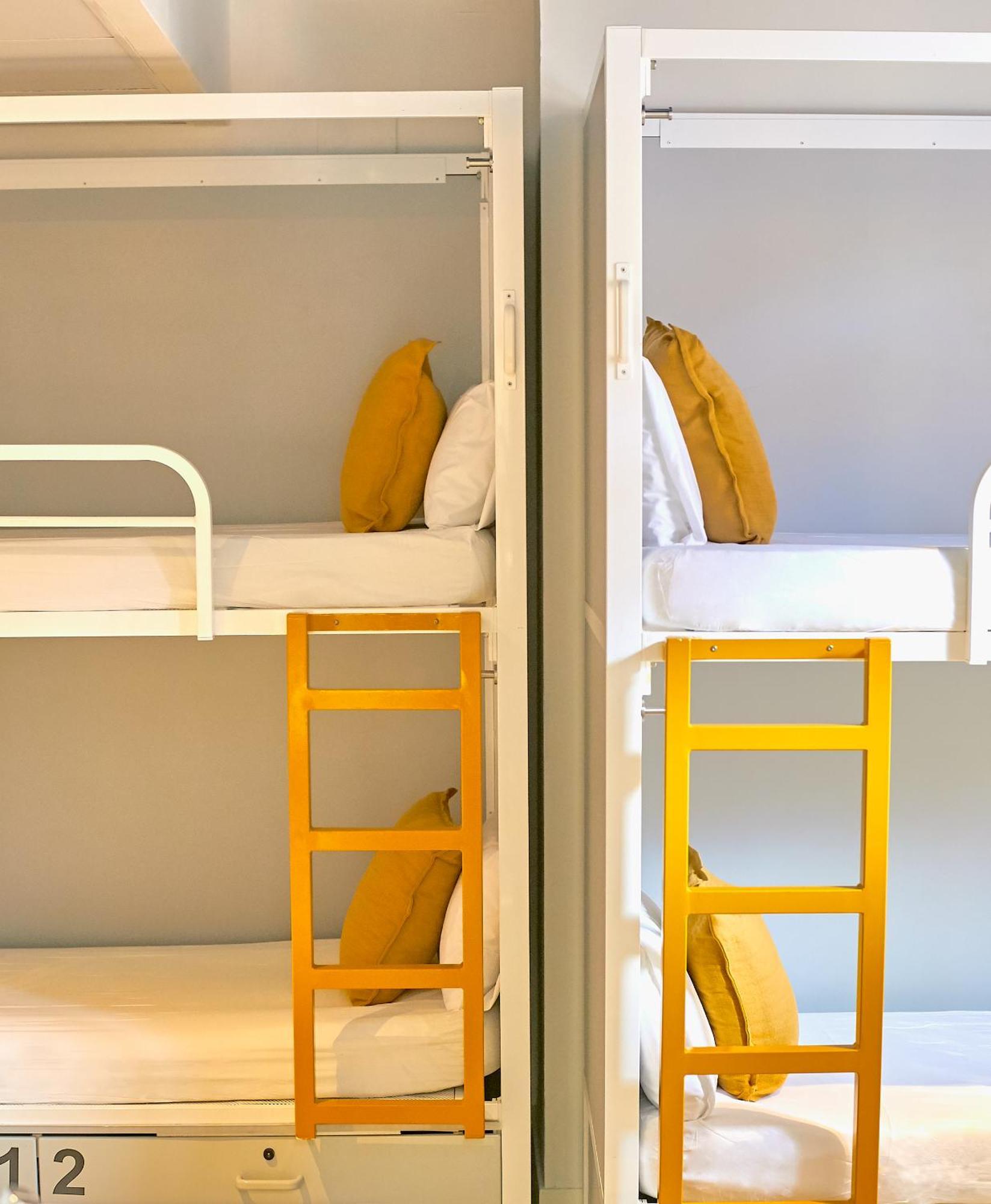 Sun & Moon Hostel Barcelona