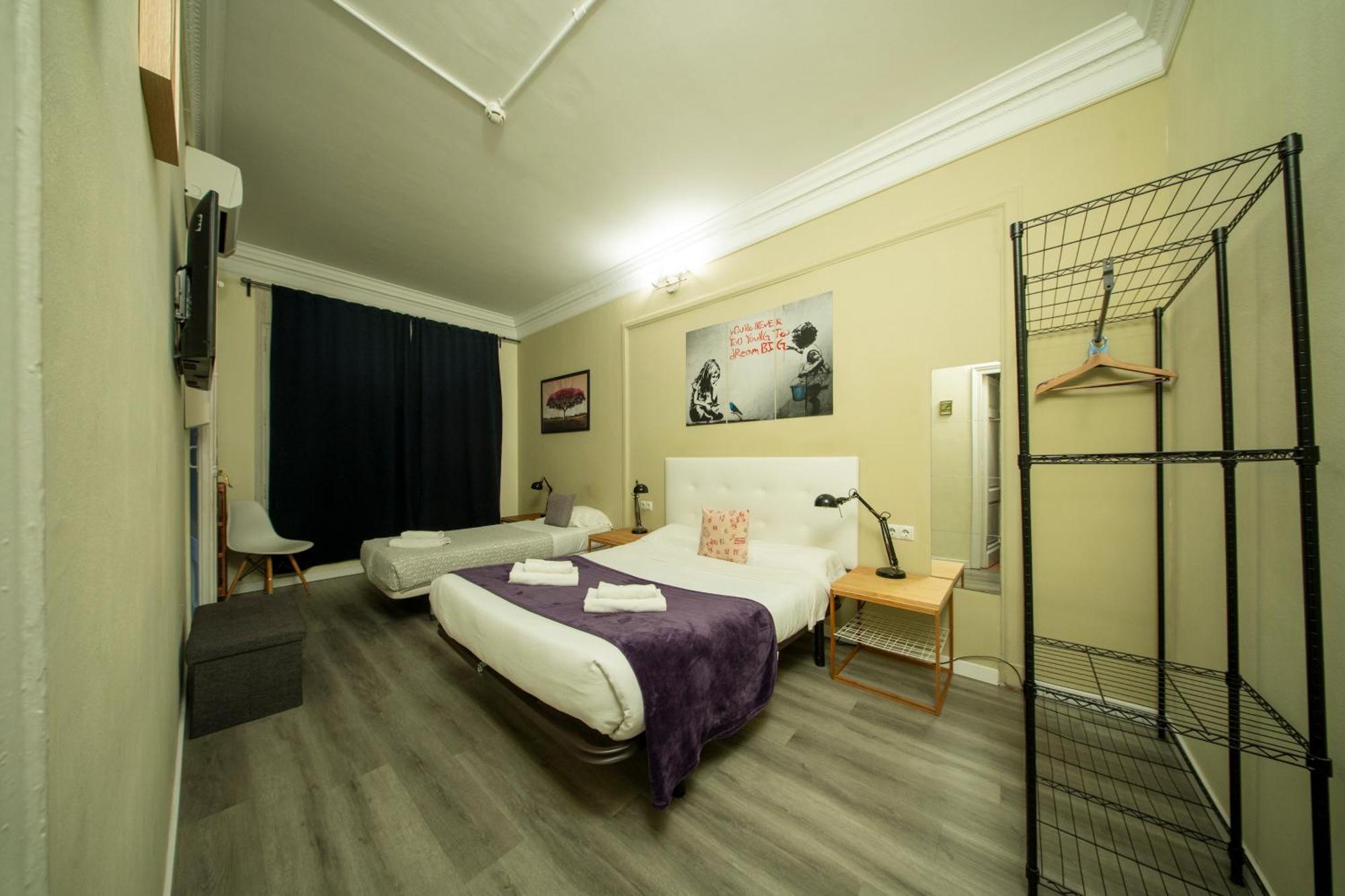 Wow Hostal