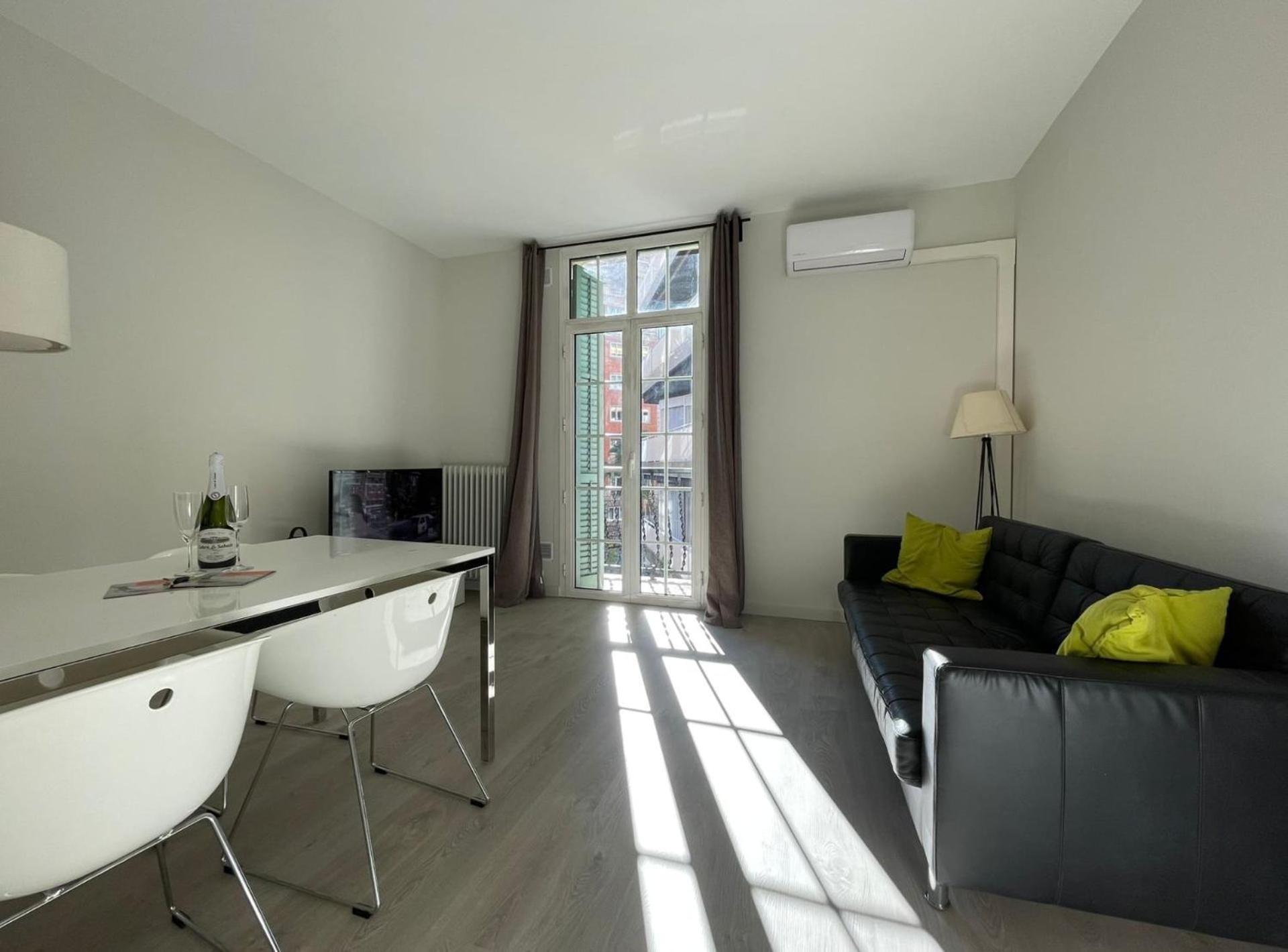 Barcelonaforrent Urban Town Suites *