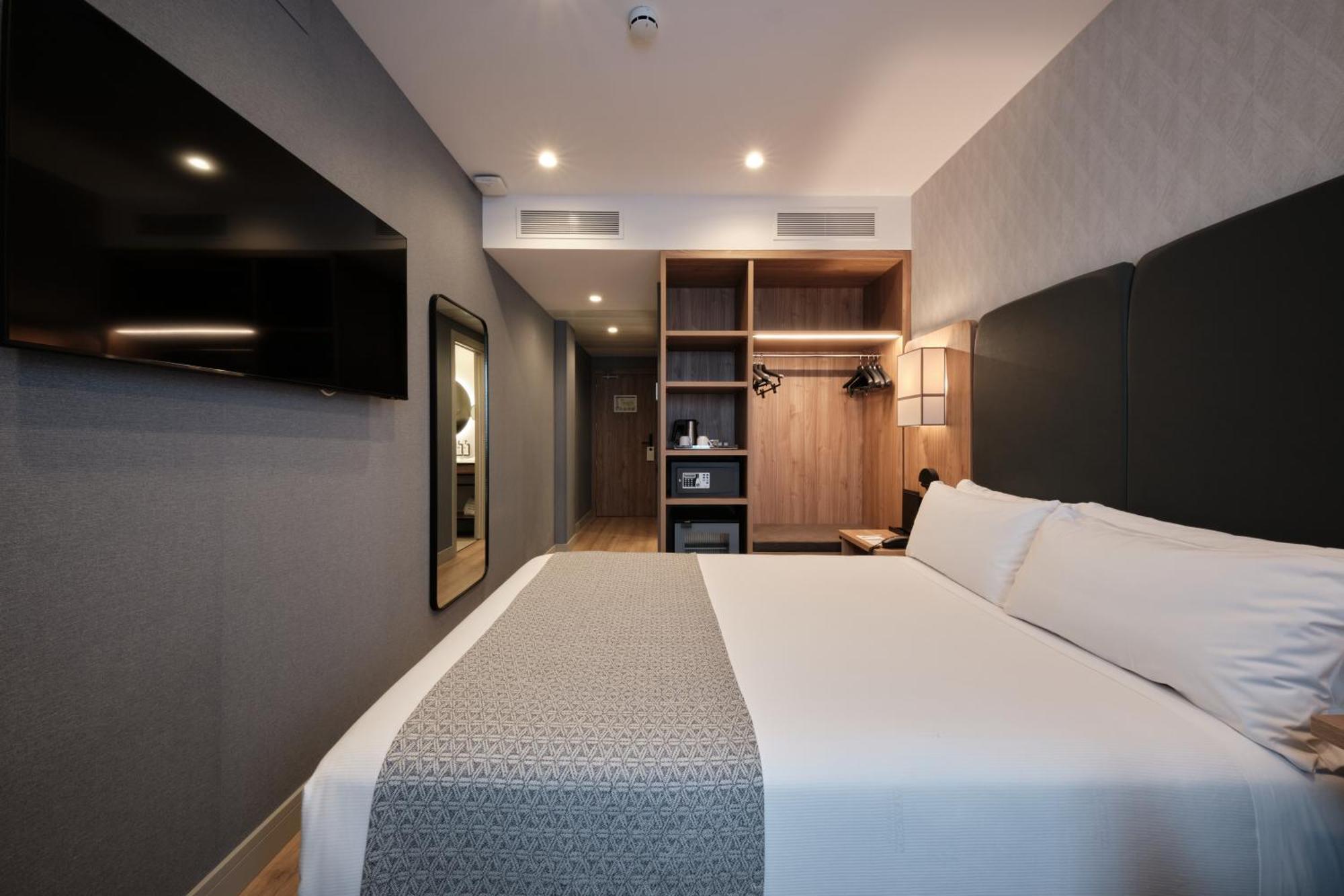 Catalonia La Maquinista 4* Barcelona