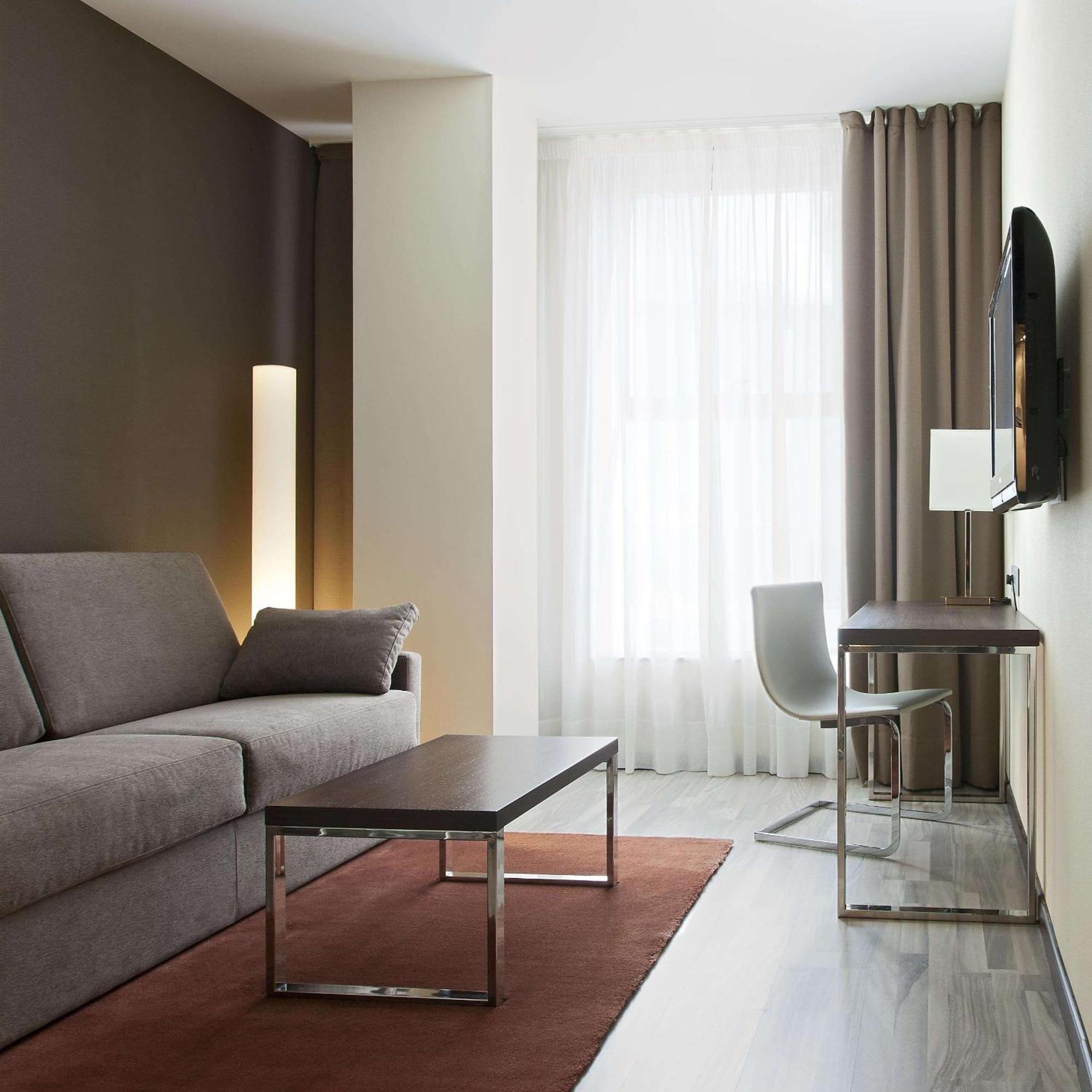 Nh Diagonal Center 3*