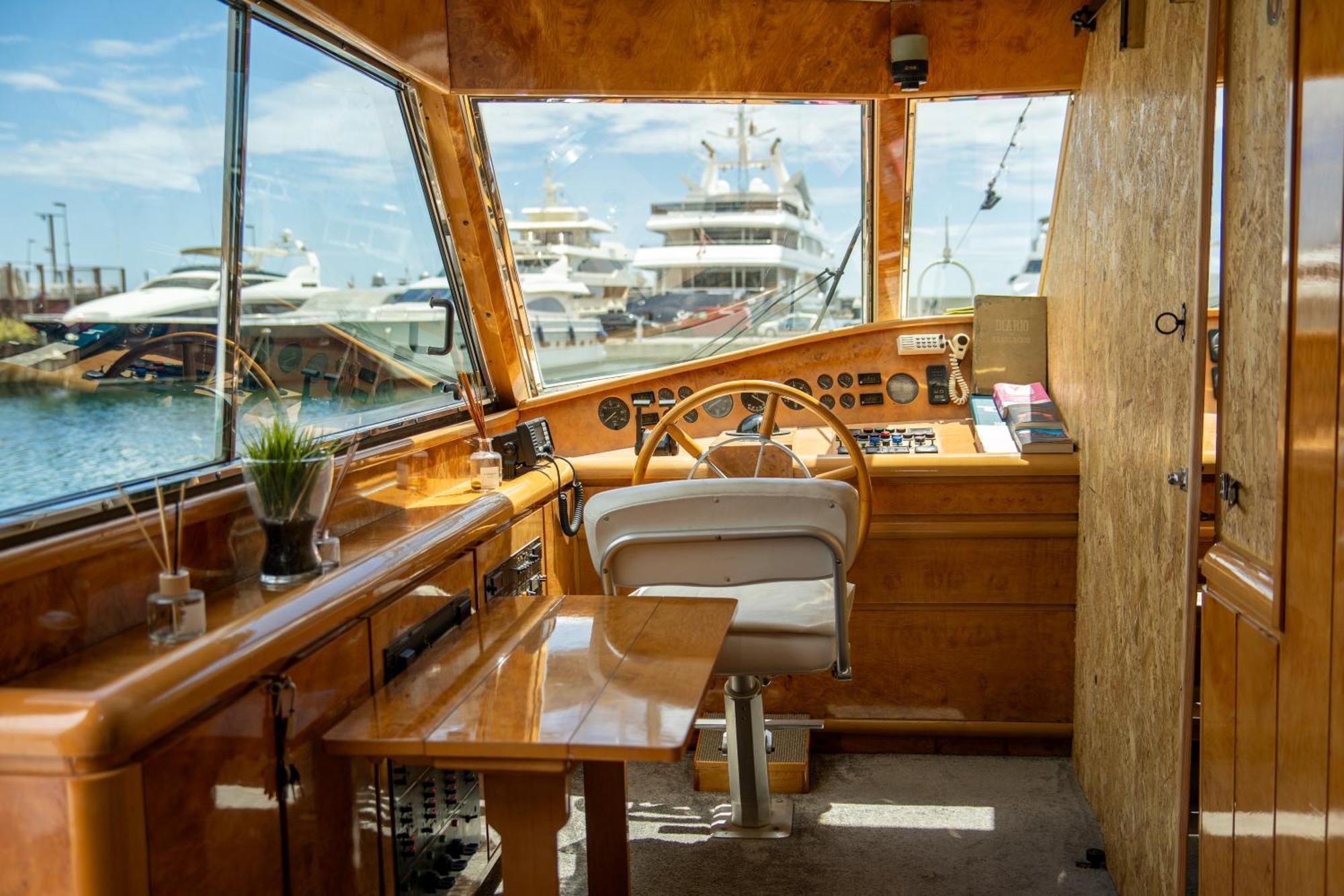 Charter Boat Hotel en barco *