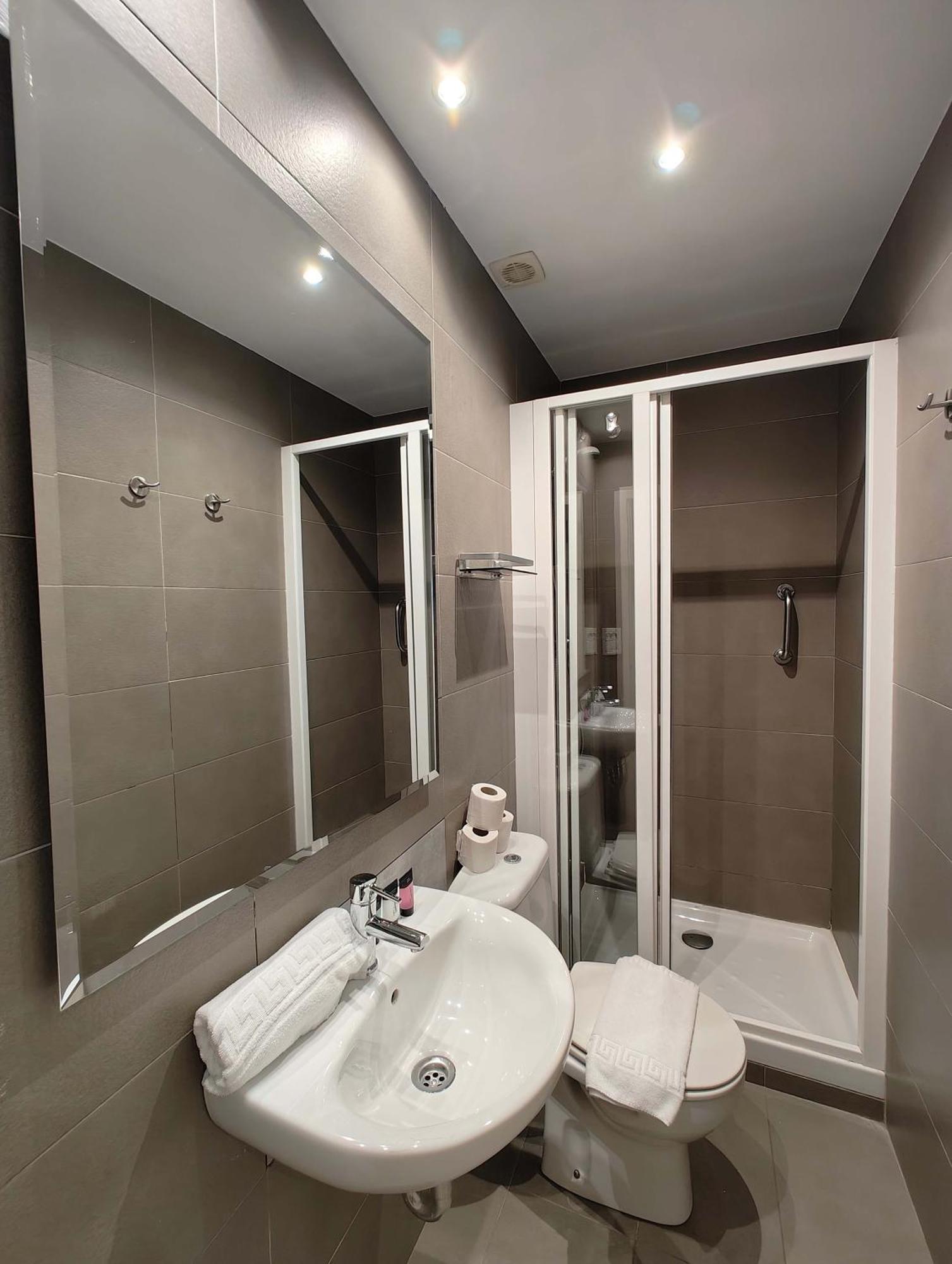 Apartamento Big For 14 In The Heart Of Eixample *