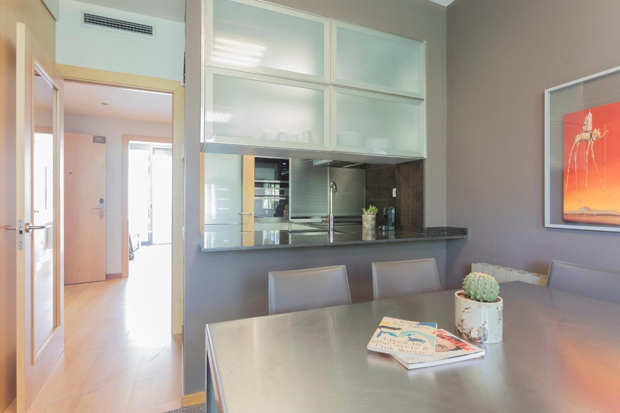 My Space Emirates - Fully Equipped Near The With Shared Pool Apartment *